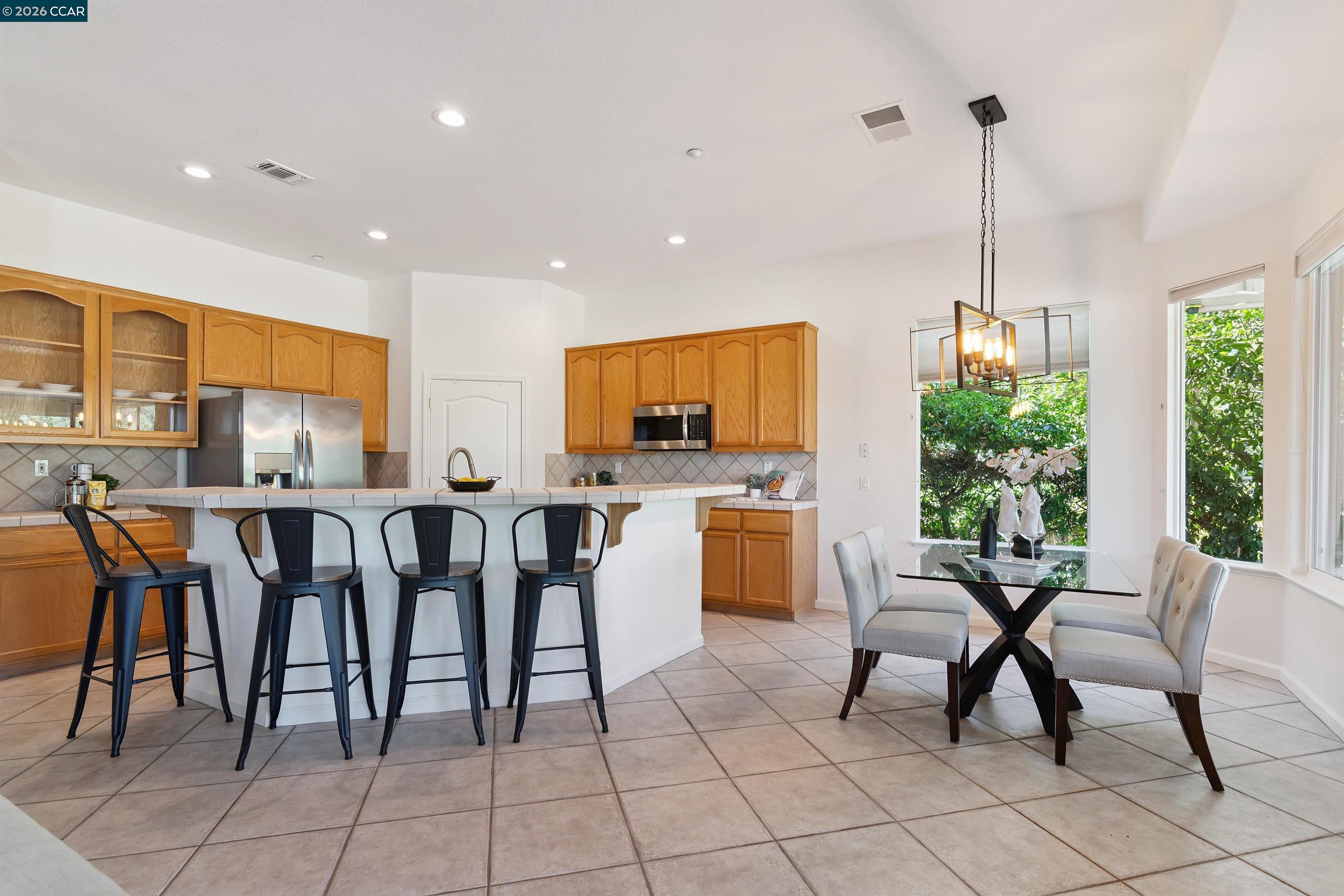 Detail Gallery Image 7 of 39 For 595 Pomona Dr, Brentwood,  CA 94513 - 3 Beds | 2 Baths