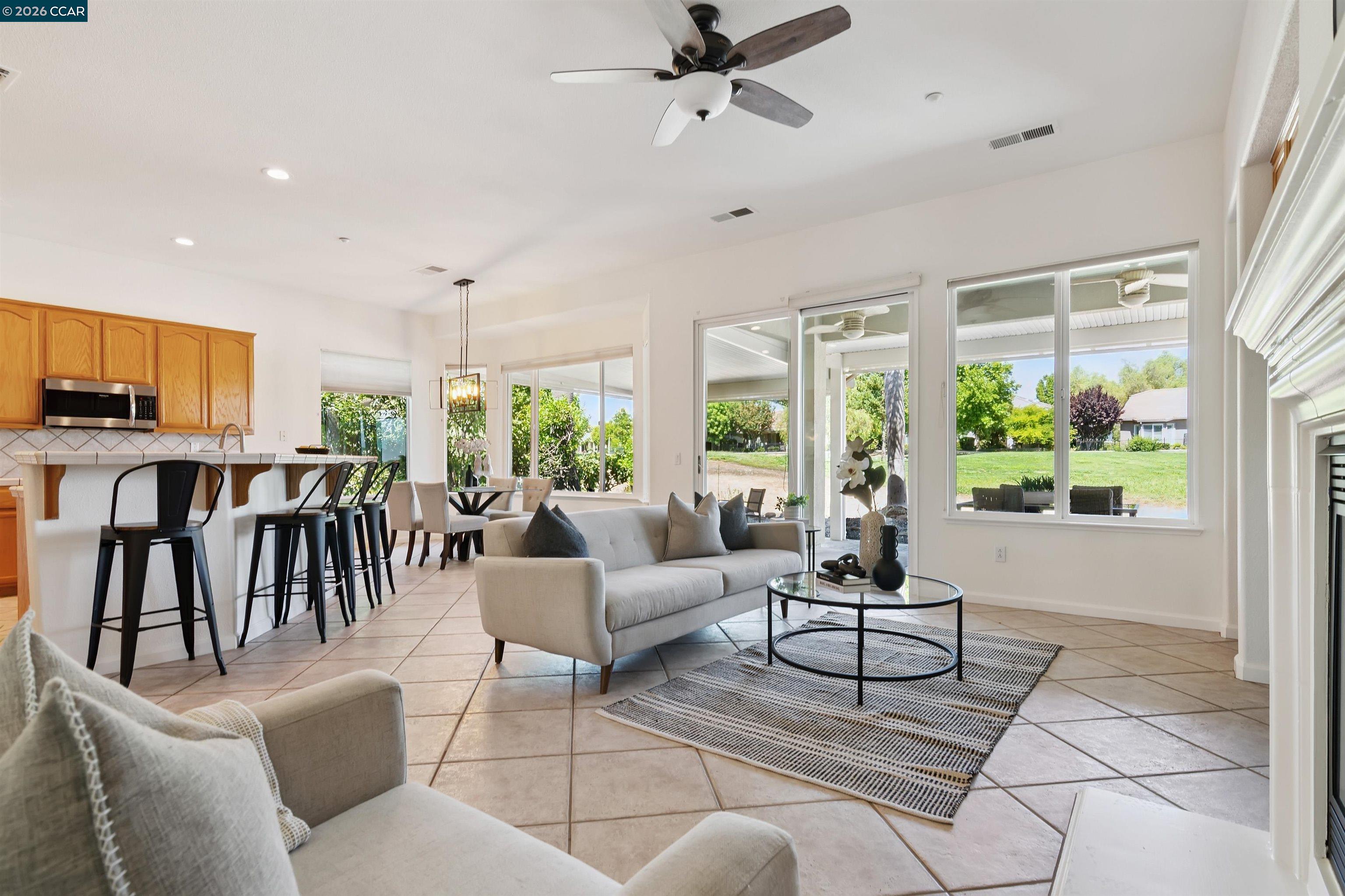 Detail Gallery Image 10 of 39 For 595 Pomona Dr, Brentwood,  CA 94513 - 3 Beds | 2 Baths