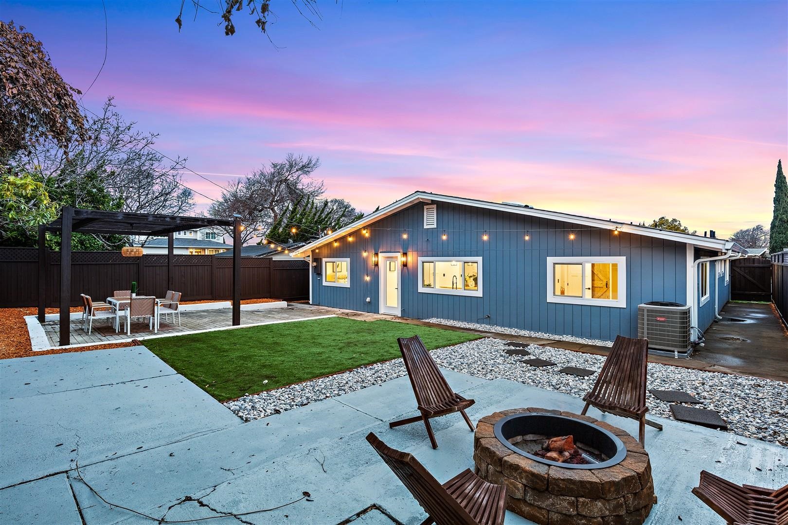 Detail Gallery Image 31 of 54 For 1189 Skylake Ct, Sunnyvale,  CA 94089 - 4 Beds | 3 Baths