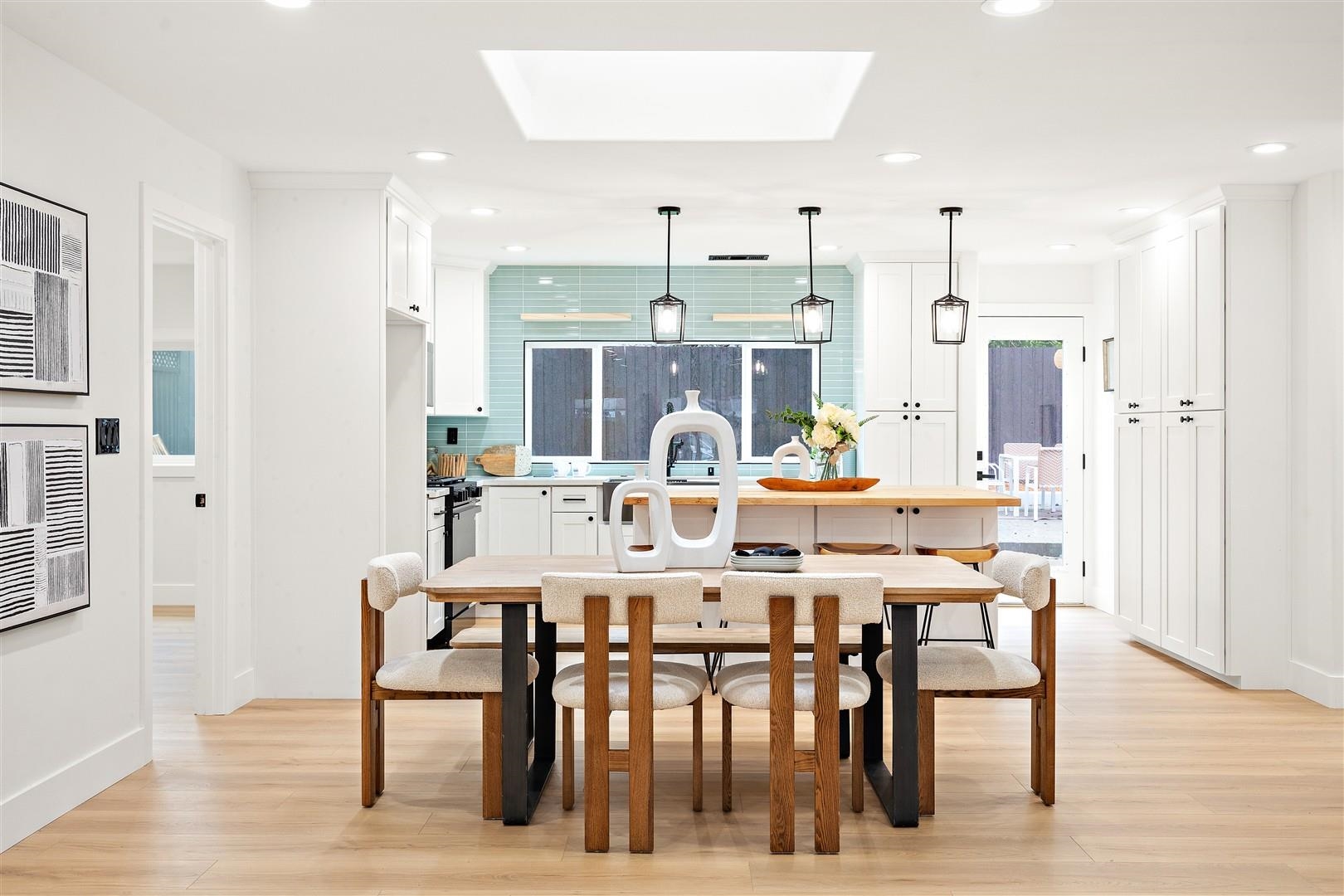 Detail Gallery Image 6 of 54 For 1189 Skylake Ct, Sunnyvale,  CA 94089 - 4 Beds | 3 Baths