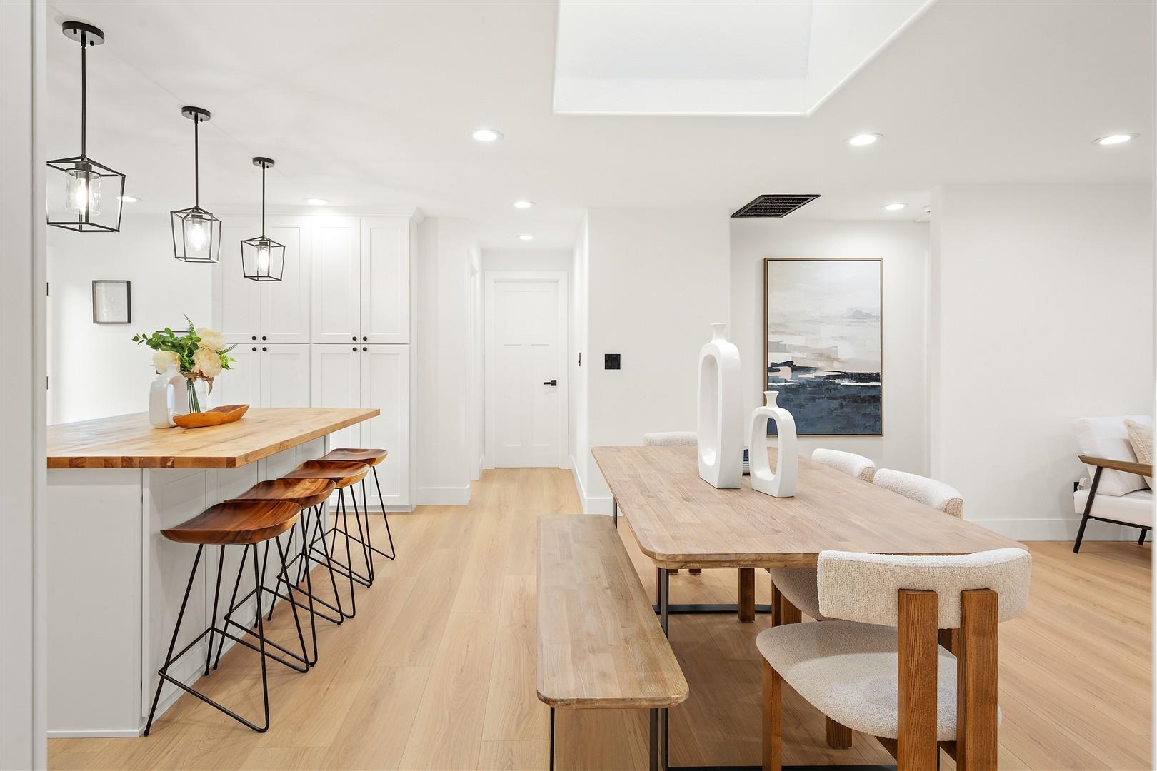 Detail Gallery Image 9 of 54 For 1189 Skylake Ct, Sunnyvale,  CA 94089 - 4 Beds | 3 Baths