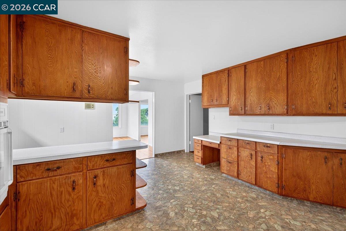 Detail Gallery Image 16 of 35 For 1374 Santa Clara Street, Richmond,  CA 94804 - 4 Beds | 2 Baths