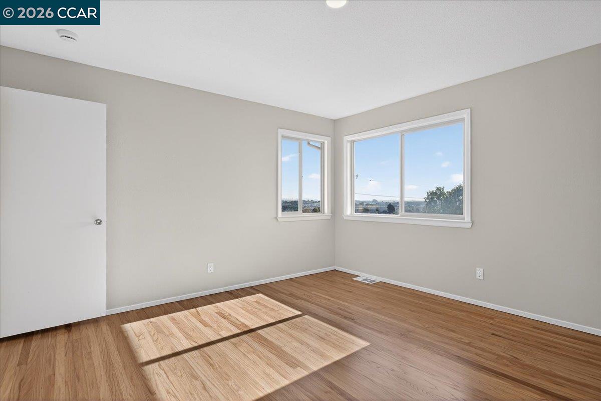 Detail Gallery Image 18 of 35 For 1374 Santa Clara Street, Richmond,  CA 94804 - 4 Beds | 2 Baths