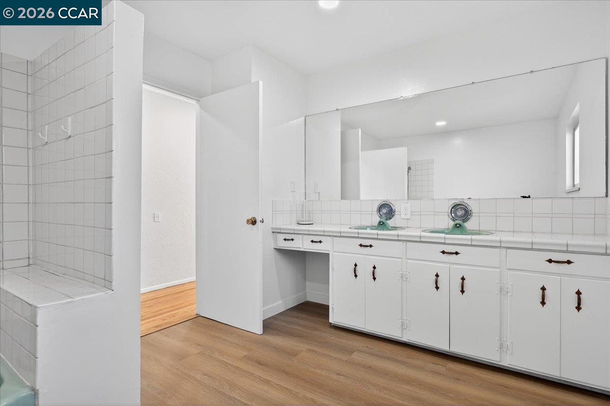 Detail Gallery Image 19 of 35 For 1374 Santa Clara Street, Richmond,  CA 94804 - 4 Beds | 2 Baths