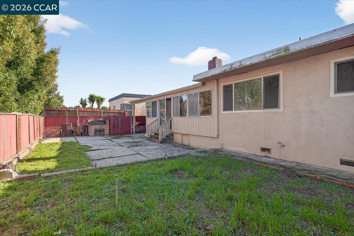 Detail Gallery Image 25 of 35 For 1374 Santa Clara Street, Richmond,  CA 94804 - 4 Beds | 2 Baths