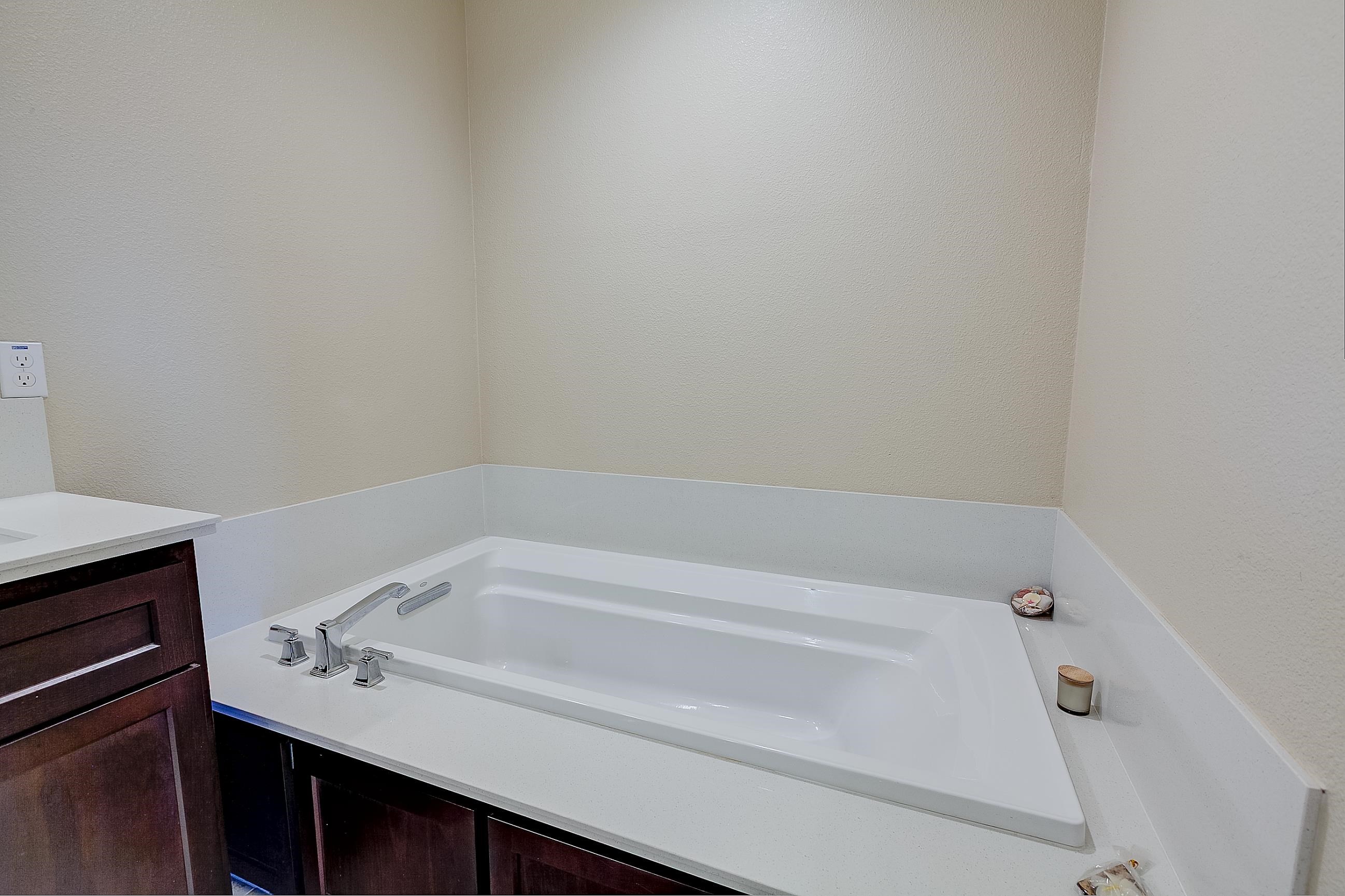 Photo #41: 41123922 Listing: Photo #41