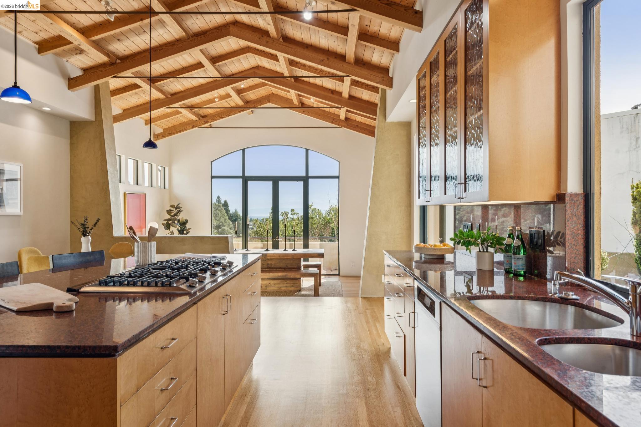 Detail Gallery Image 15 of 55 For 150 Vicente Rd, Berkeley,  CA 94705 - 4 Beds | 3/1 Baths