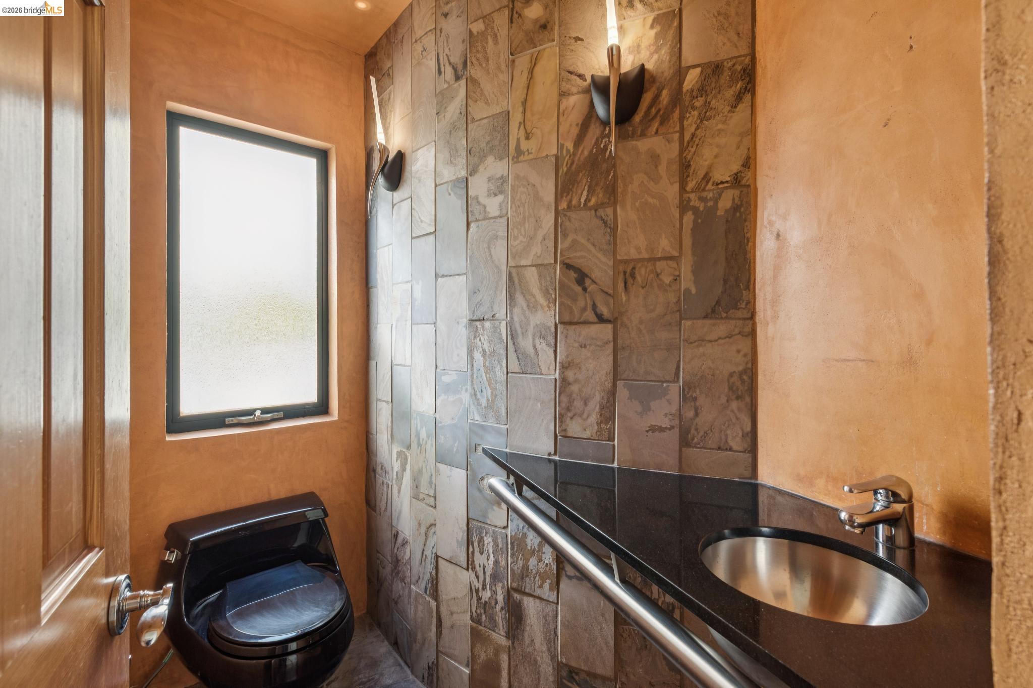 Detail Gallery Image 22 of 55 For 150 Vicente Rd, Berkeley,  CA 94705 - 4 Beds | 3/1 Baths