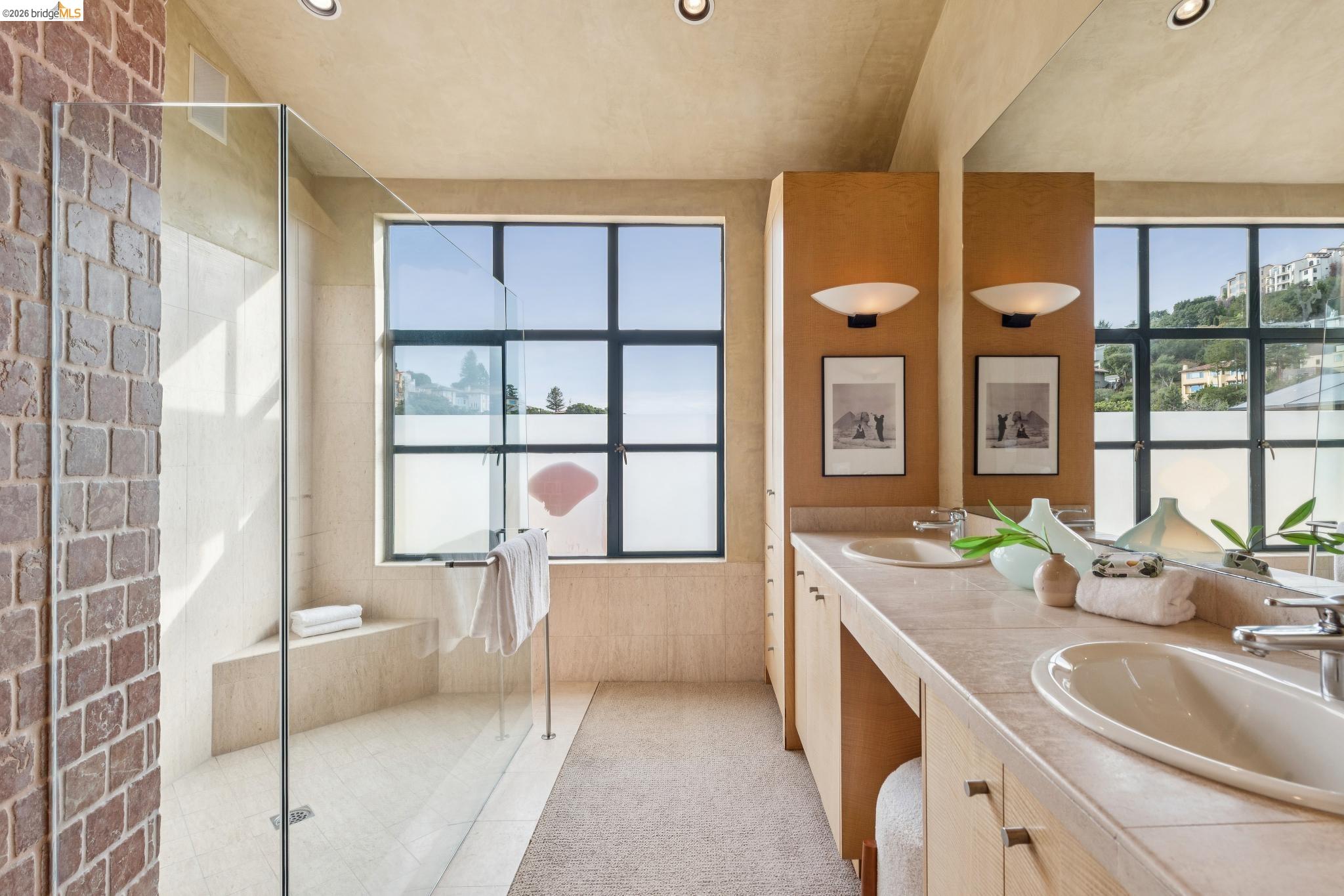 Detail Gallery Image 32 of 55 For 150 Vicente Rd, Berkeley,  CA 94705 - 4 Beds | 3/1 Baths