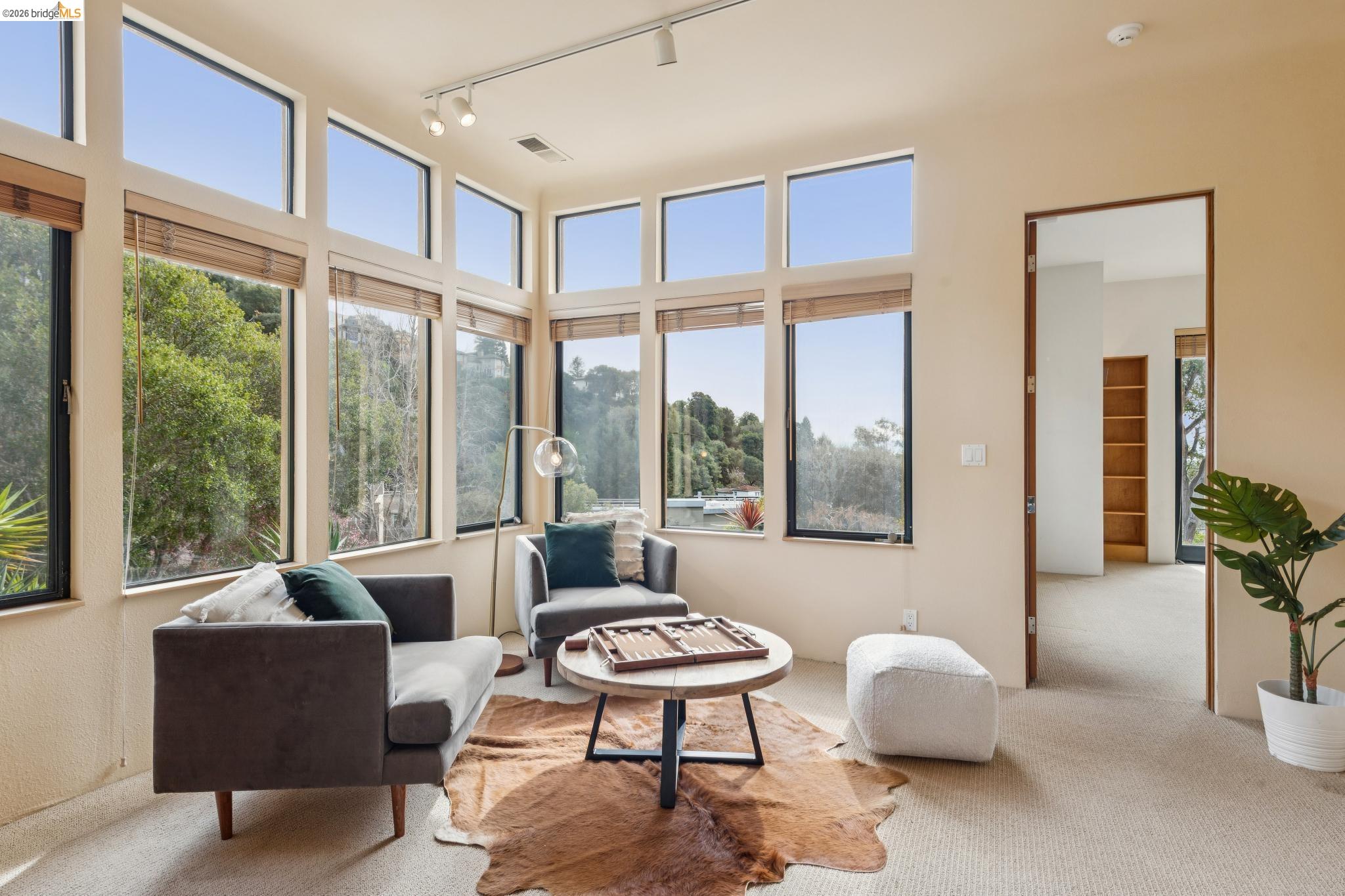 Detail Gallery Image 38 of 55 For 150 Vicente Rd, Berkeley,  CA 94705 - 4 Beds | 3/1 Baths