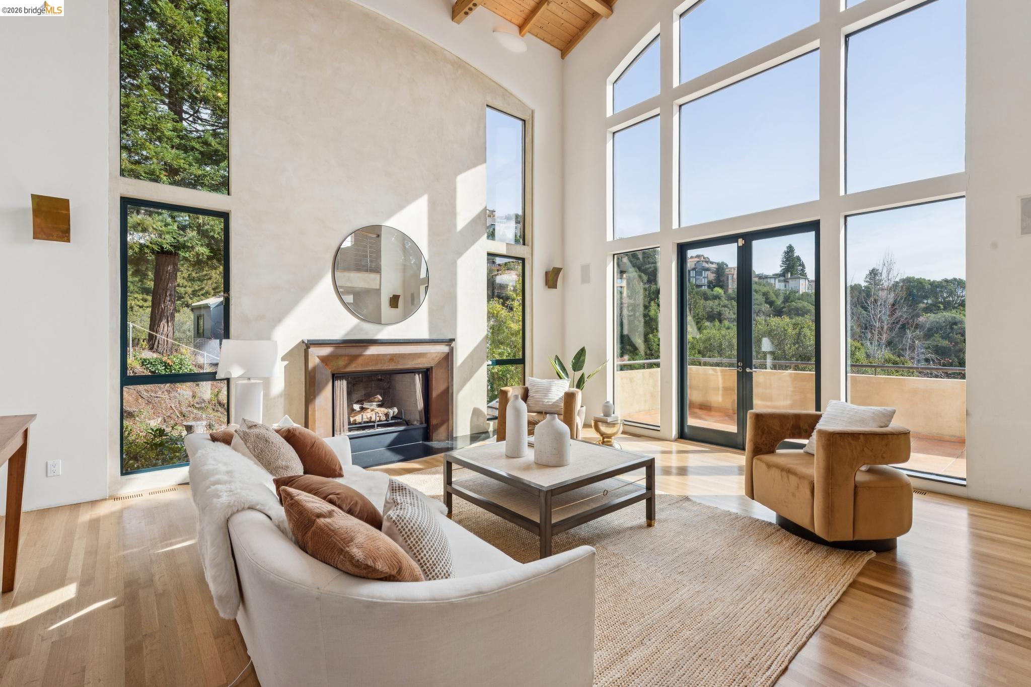 Detail Gallery Image 6 of 55 For 150 Vicente Rd, Berkeley,  CA 94705 - 4 Beds | 3/1 Baths