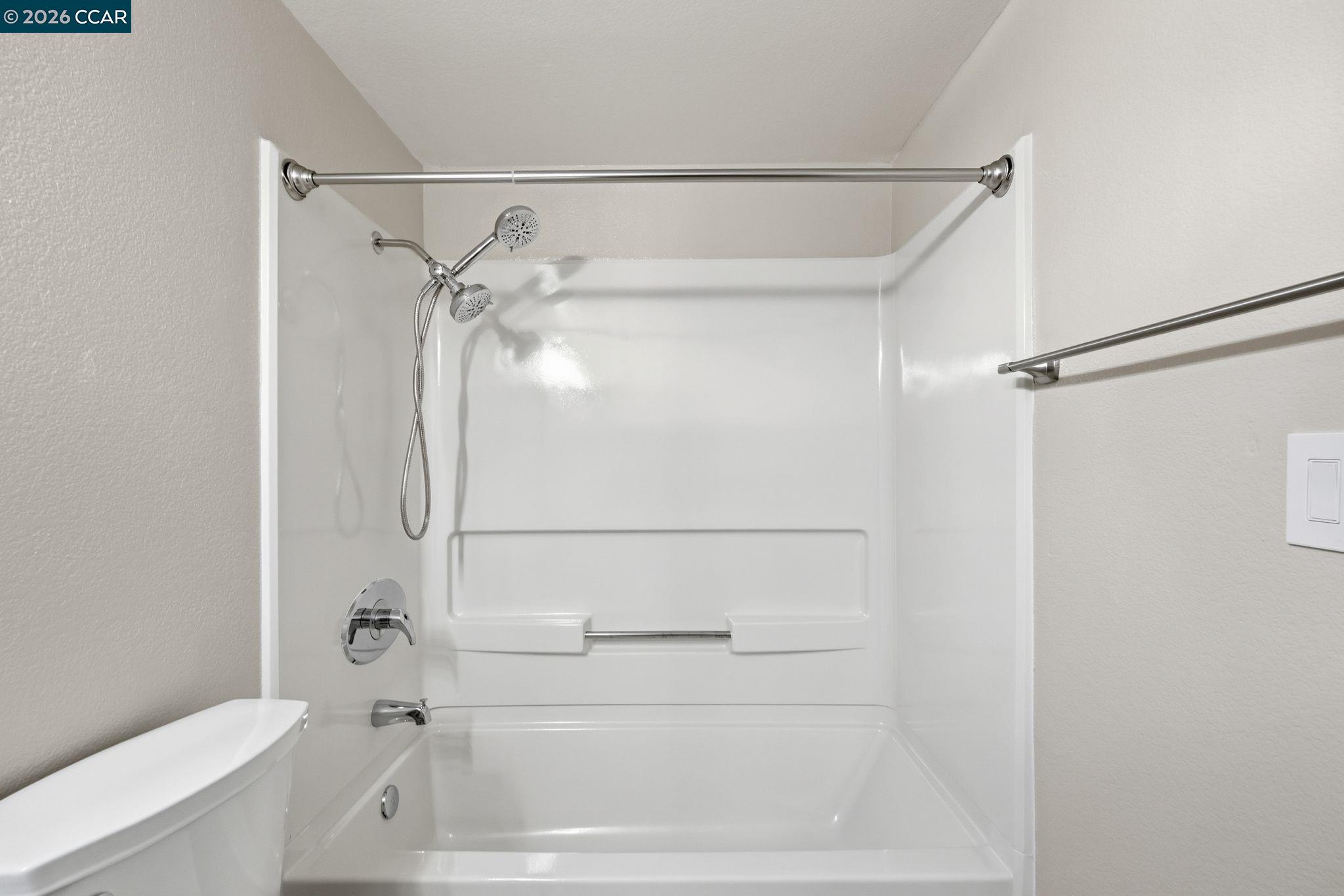 Photo #12: 41123924 Listing: Photo #12