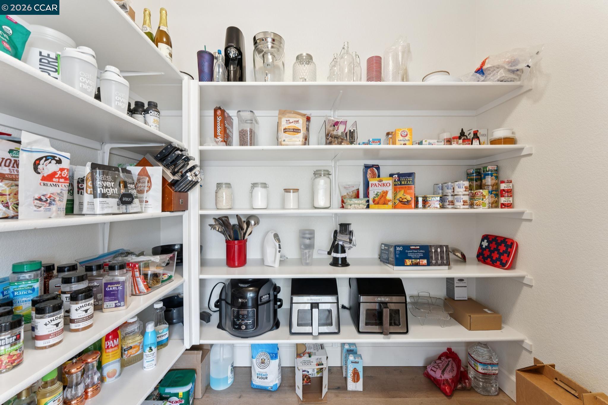 Detail Gallery Image 13 of 60 For 1226 Sierra Trail Rd, Oakley,  CA 94561 - 5 Beds | 3/1 Baths