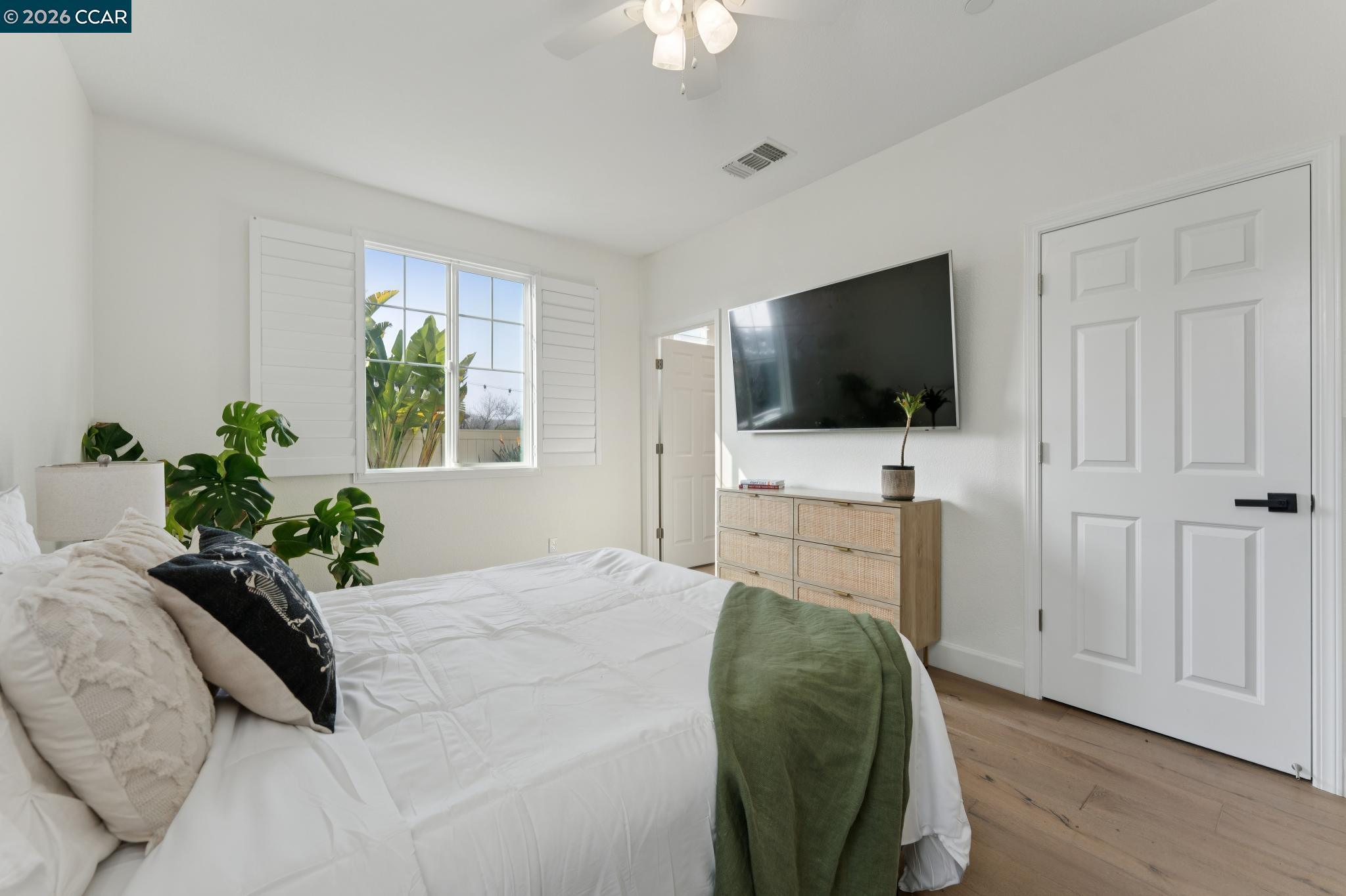 Detail Gallery Image 19 of 60 For 1226 Sierra Trail Rd, Oakley,  CA 94561 - 5 Beds | 3/1 Baths