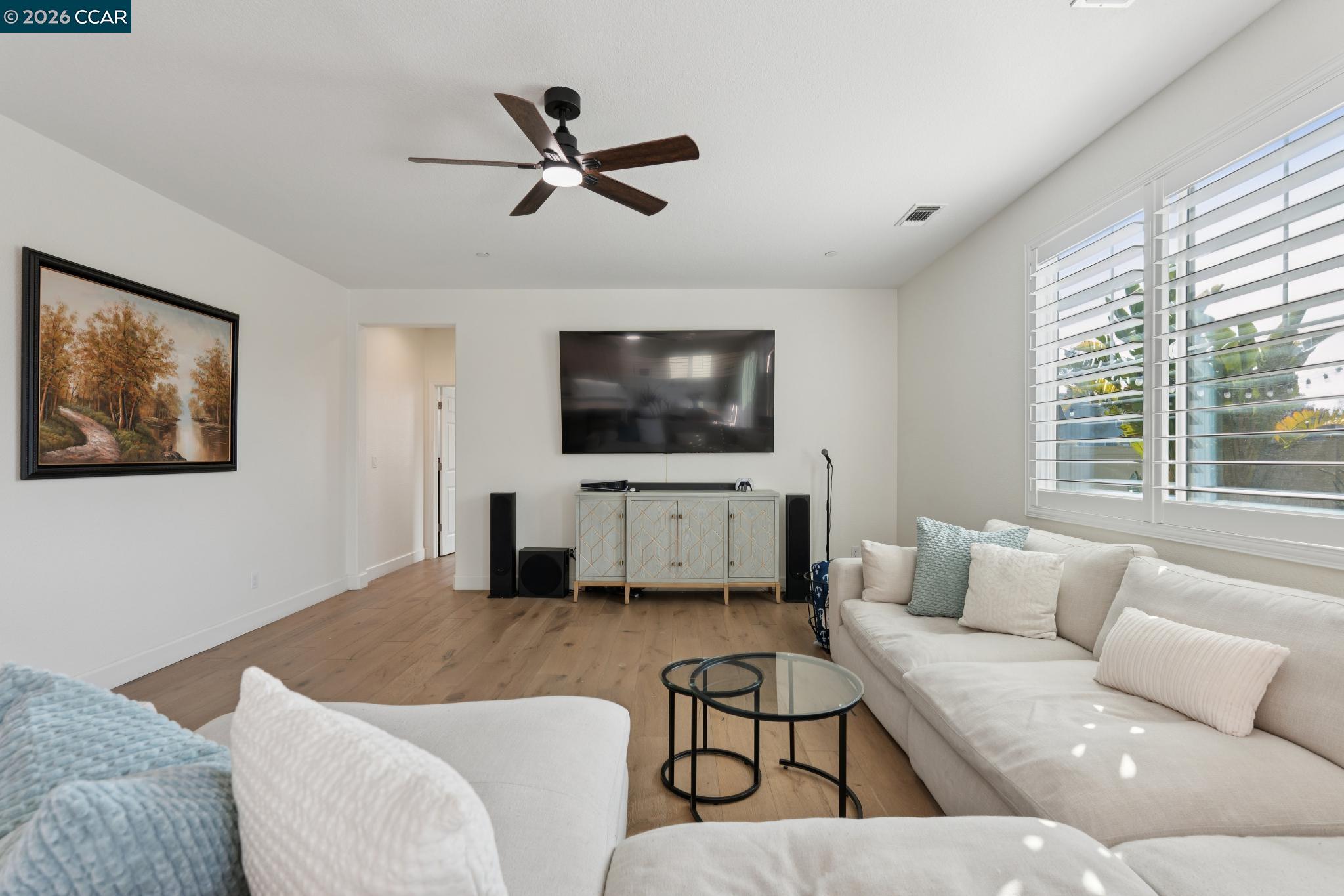 Detail Gallery Image 4 of 60 For 1226 Sierra Trail Rd, Oakley,  CA 94561 - 5 Beds | 3/1 Baths