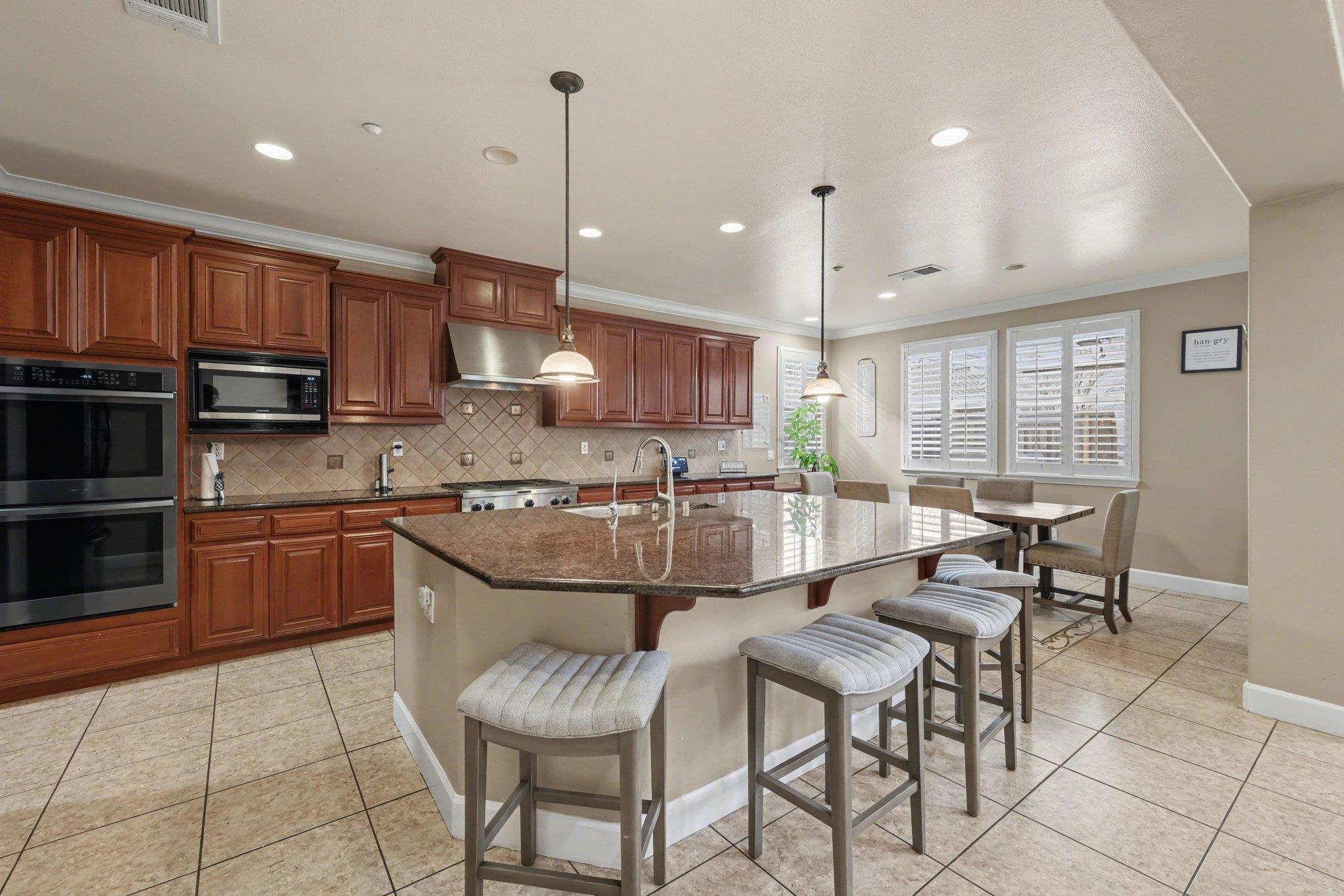 Detail Gallery Image 14 of 52 For 1820 La Fonte Dr, Brentwood,  CA 94513 - 5 Beds | 4/1 Baths