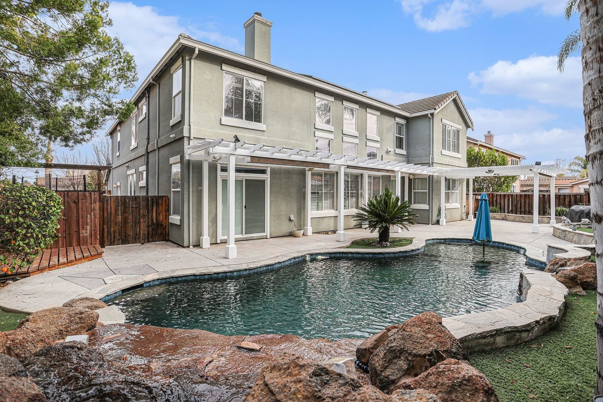 Detail Gallery Image 4 of 52 For 1820 La Fonte Dr, Brentwood,  CA 94513 - 5 Beds | 4/1 Baths