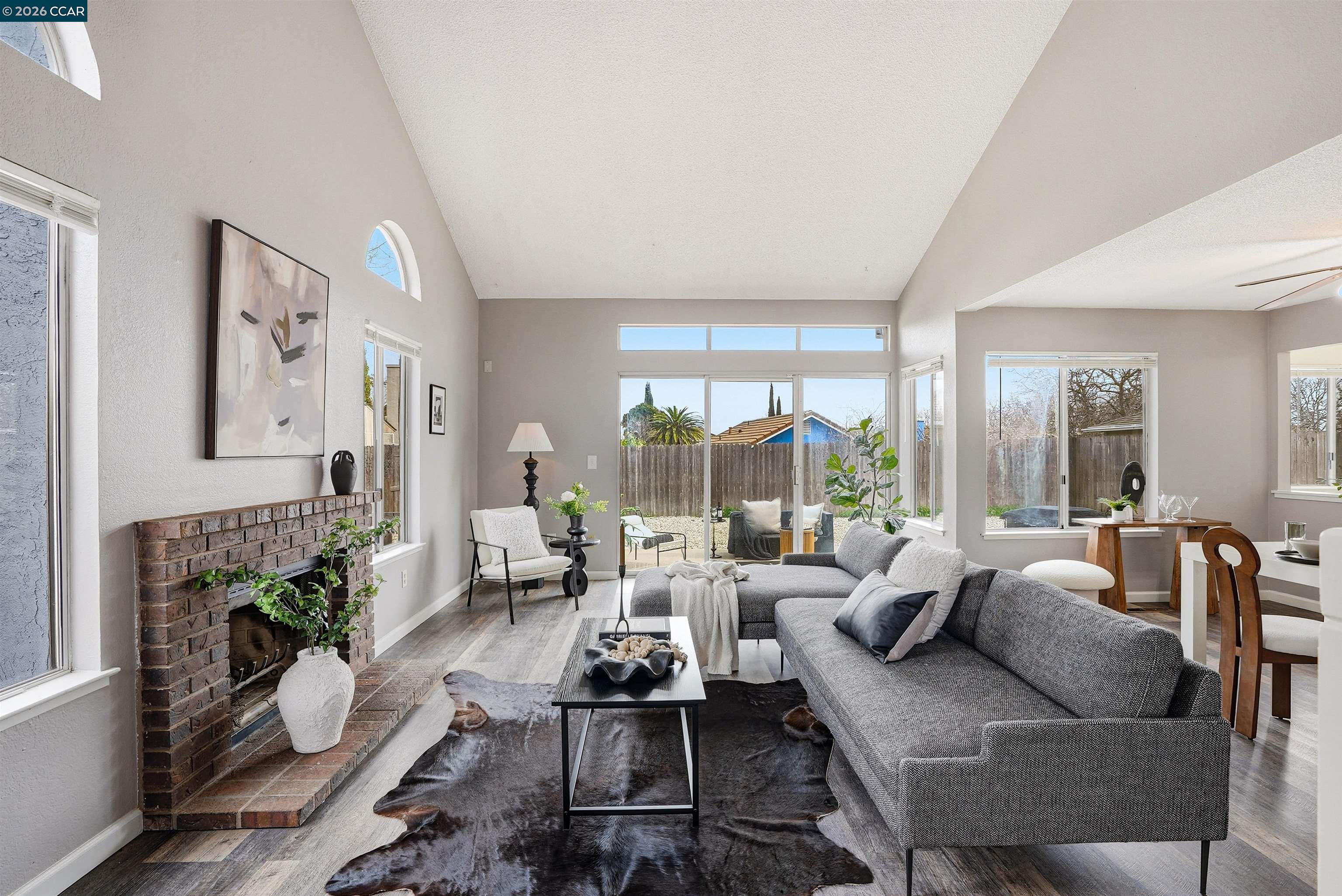 Detail Gallery Image 5 of 43 For 1132 Courtland Ct, Fairfield,  CA 94534 - 4 Beds | 3/1 Baths