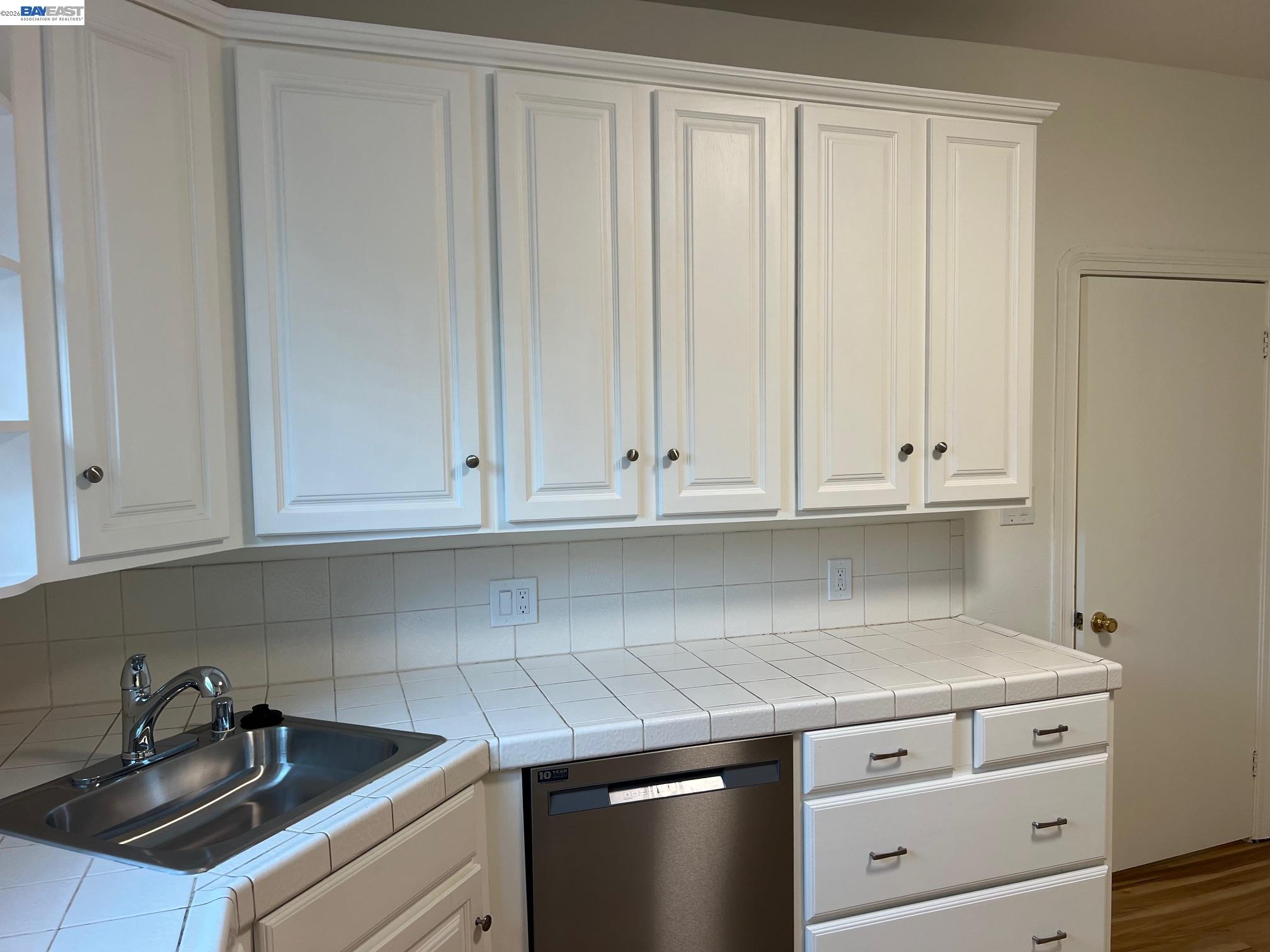 Detail Gallery Image 15 of 56 For 708 N L St, Livermore,  CA 94551 - 3 Beds | 1 Baths