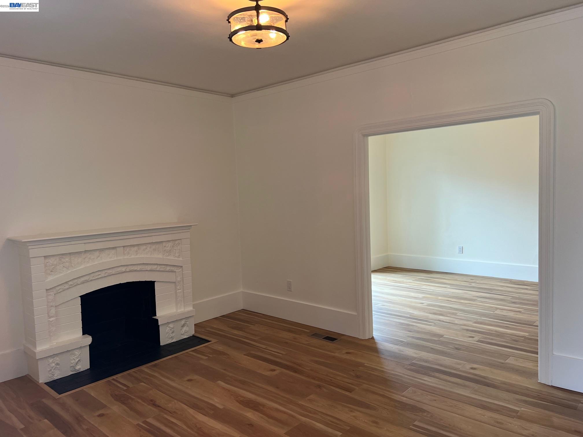 Detail Gallery Image 5 of 56 For 708 N L St, Livermore,  CA 94551 - 3 Beds | 1 Baths