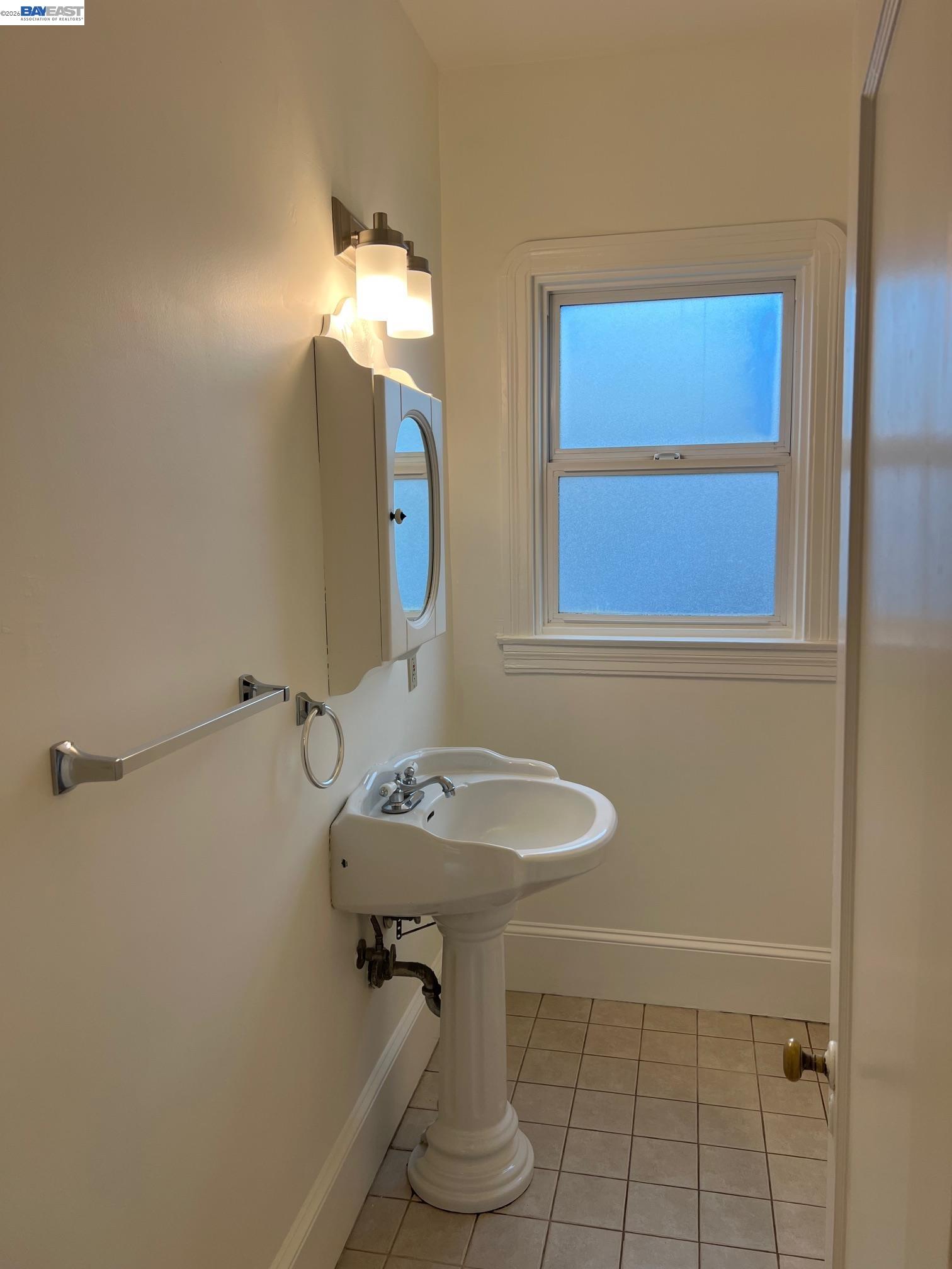 Detail Gallery Image 42 of 56 For 708 N L St, Livermore,  CA 94551 - 3 Beds | 1 Baths