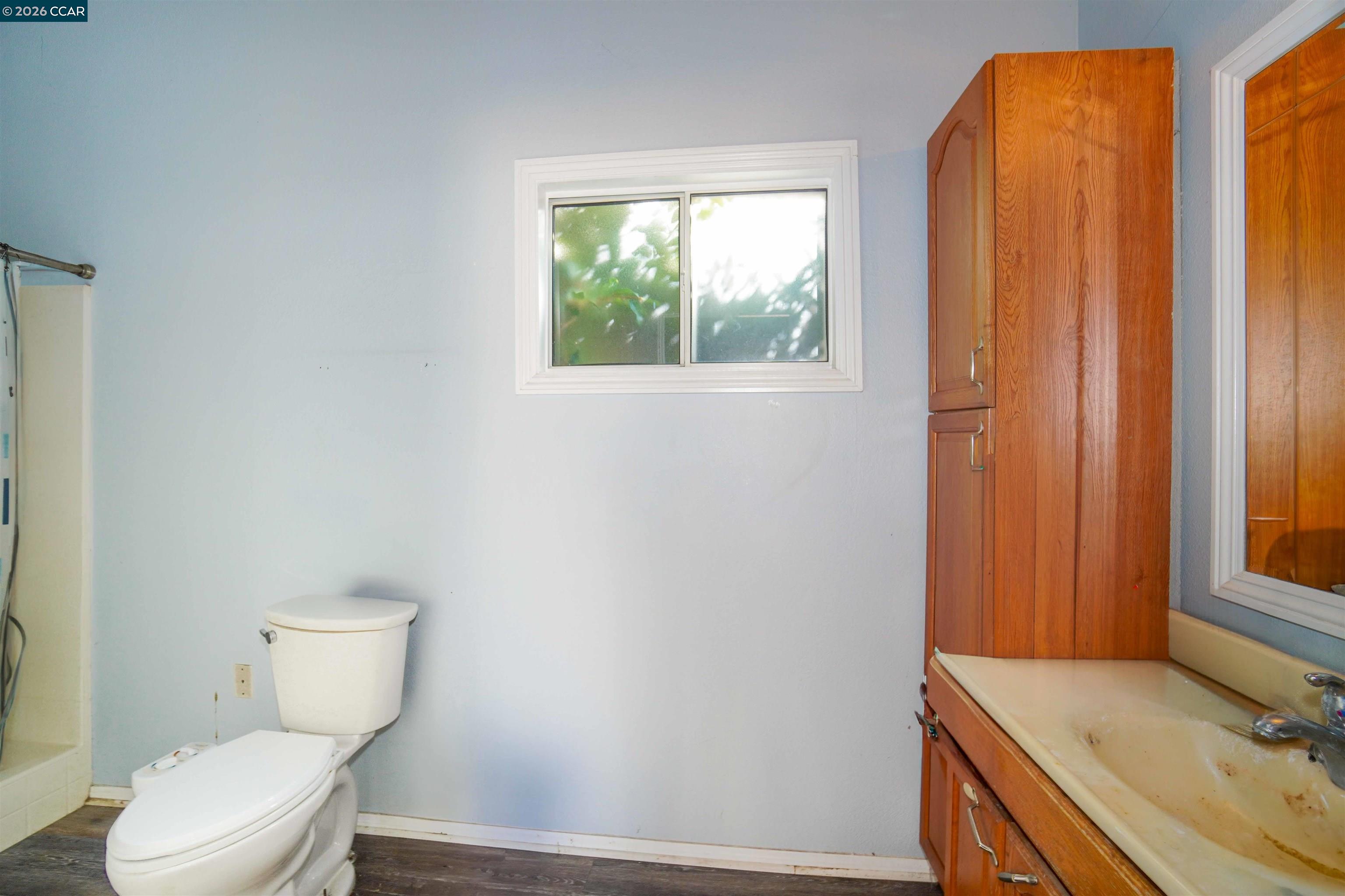 Detail Gallery Image 30 of 31 For 2614 Manhattan Beach Blvd, Redondo Beach,  CA 90278 - 4 Beds | 3 Baths