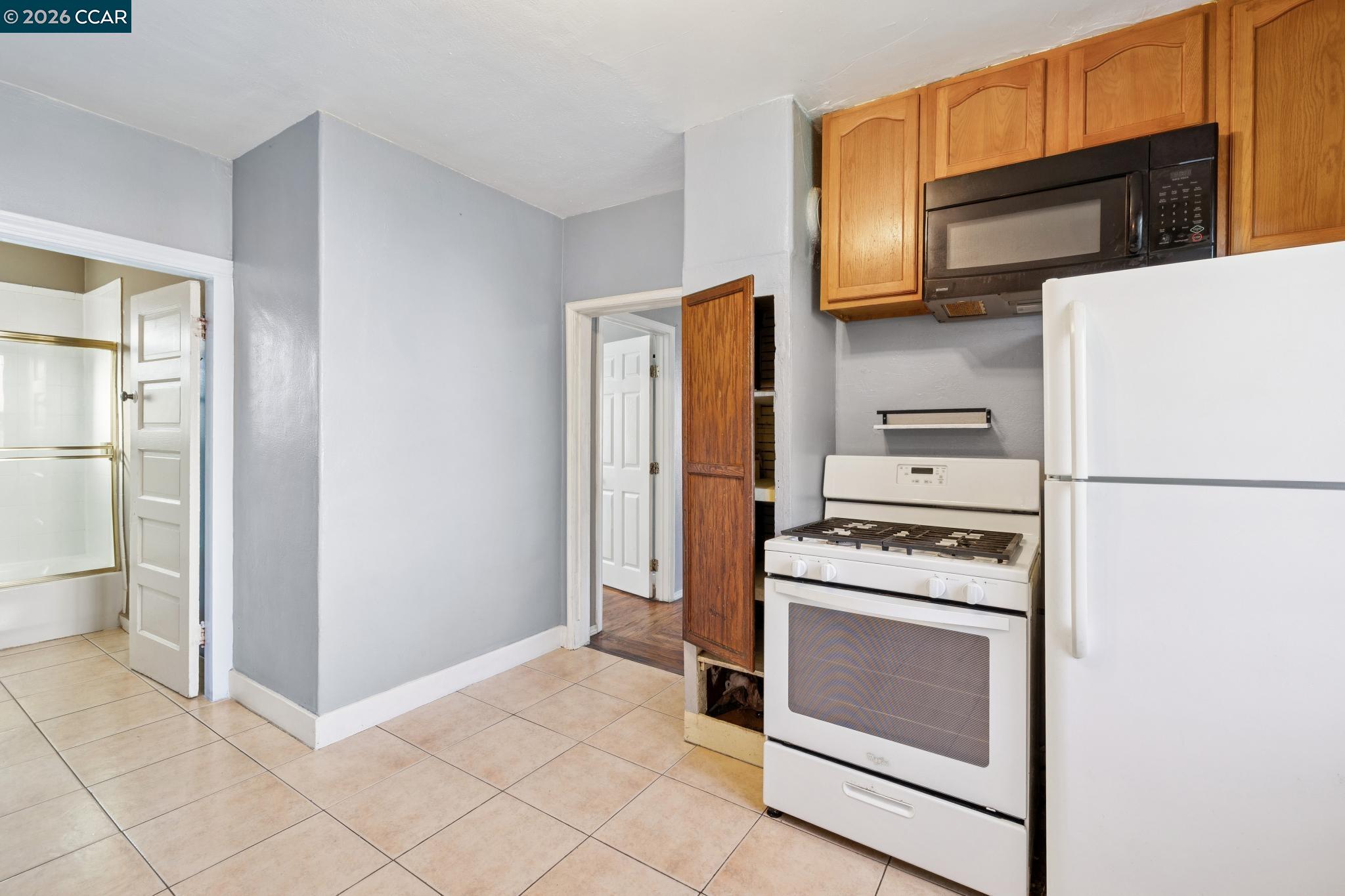 Detail Gallery Image 12 of 43 For 3524 Bissell Ave, Richmond,  CA 94805 - 4 Beds | 2 Baths