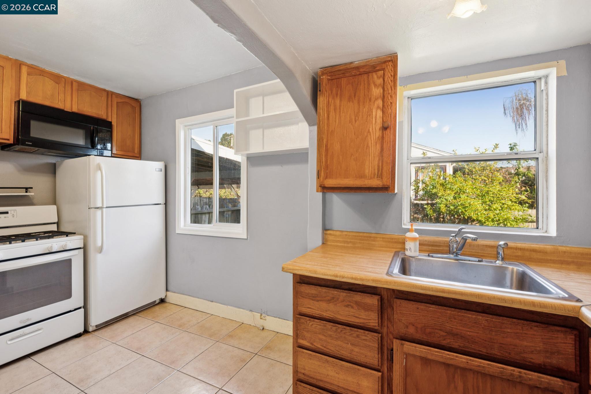 Detail Gallery Image 13 of 43 For 3524 Bissell Ave, Richmond,  CA 94805 - 4 Beds | 2 Baths