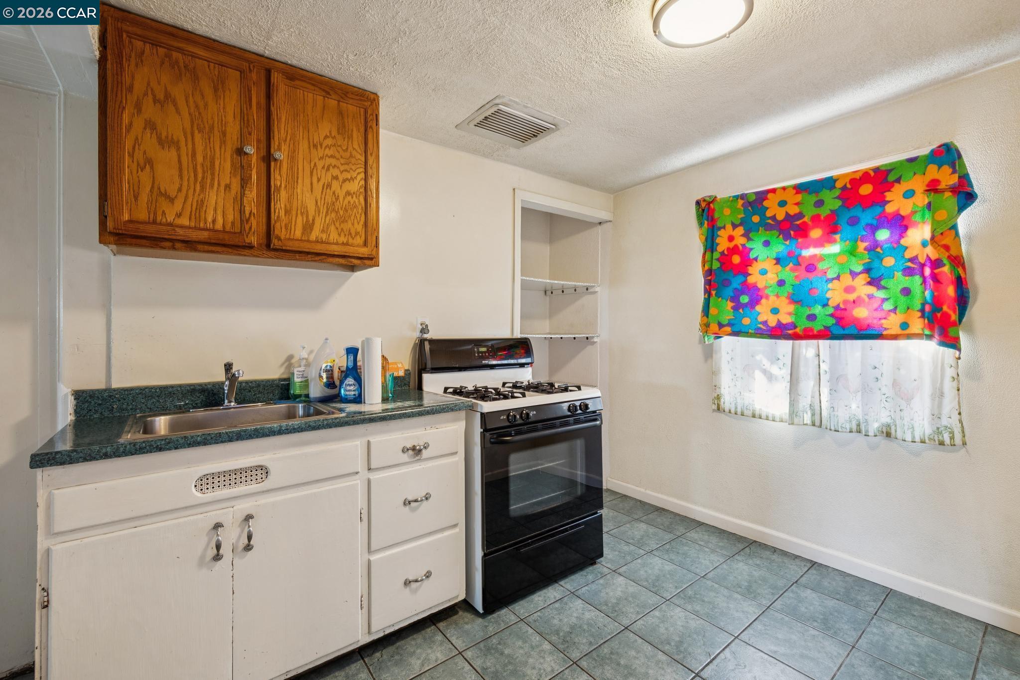 Detail Gallery Image 34 of 43 For 3524 Bissell Ave, Richmond,  CA 94805 - 4 Beds | 2 Baths