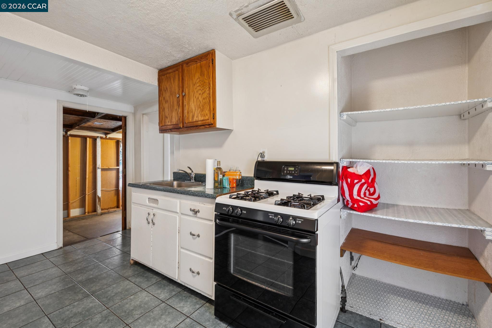 Detail Gallery Image 35 of 43 For 3524 Bissell Ave, Richmond,  CA 94805 - 4 Beds | 2 Baths