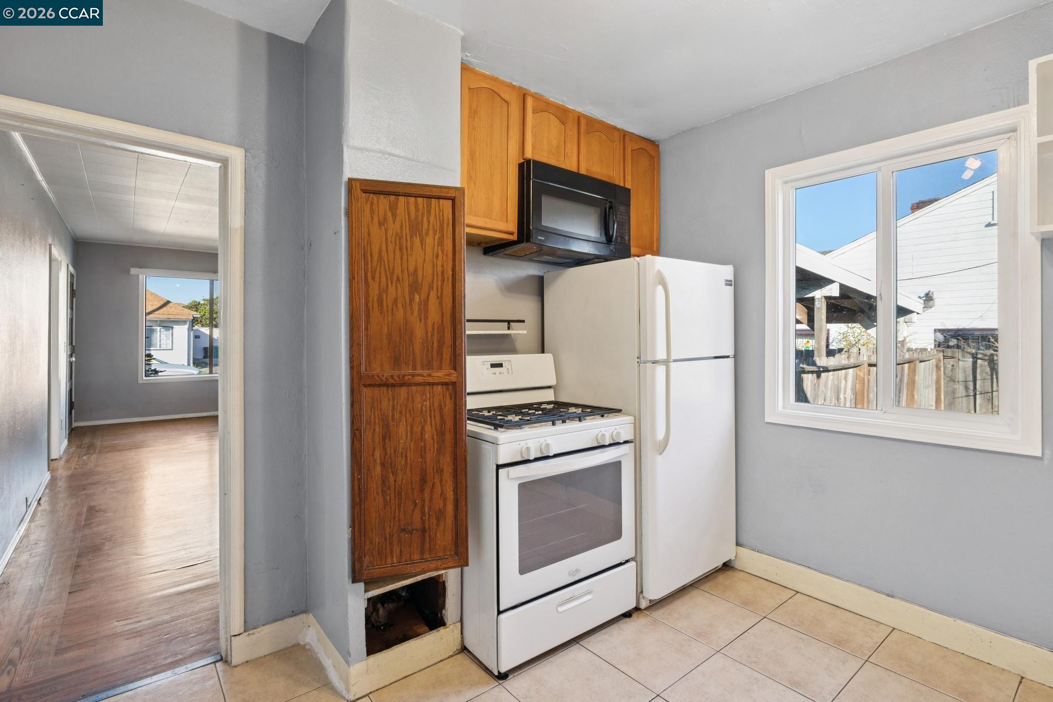 Detail Gallery Image 9 of 43 For 3524 Bissell Ave, Richmond,  CA 94805 - 4 Beds | 2 Baths