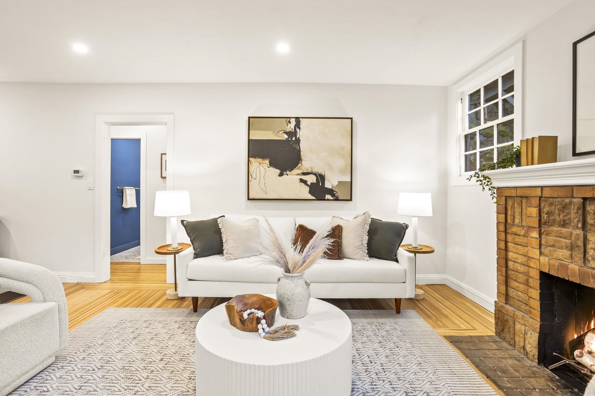 Detail Gallery Image 6 of 30 For 1587 Trestle Glen Rd., Oakland,  CA 94610 - 2 Beds | 1 Baths