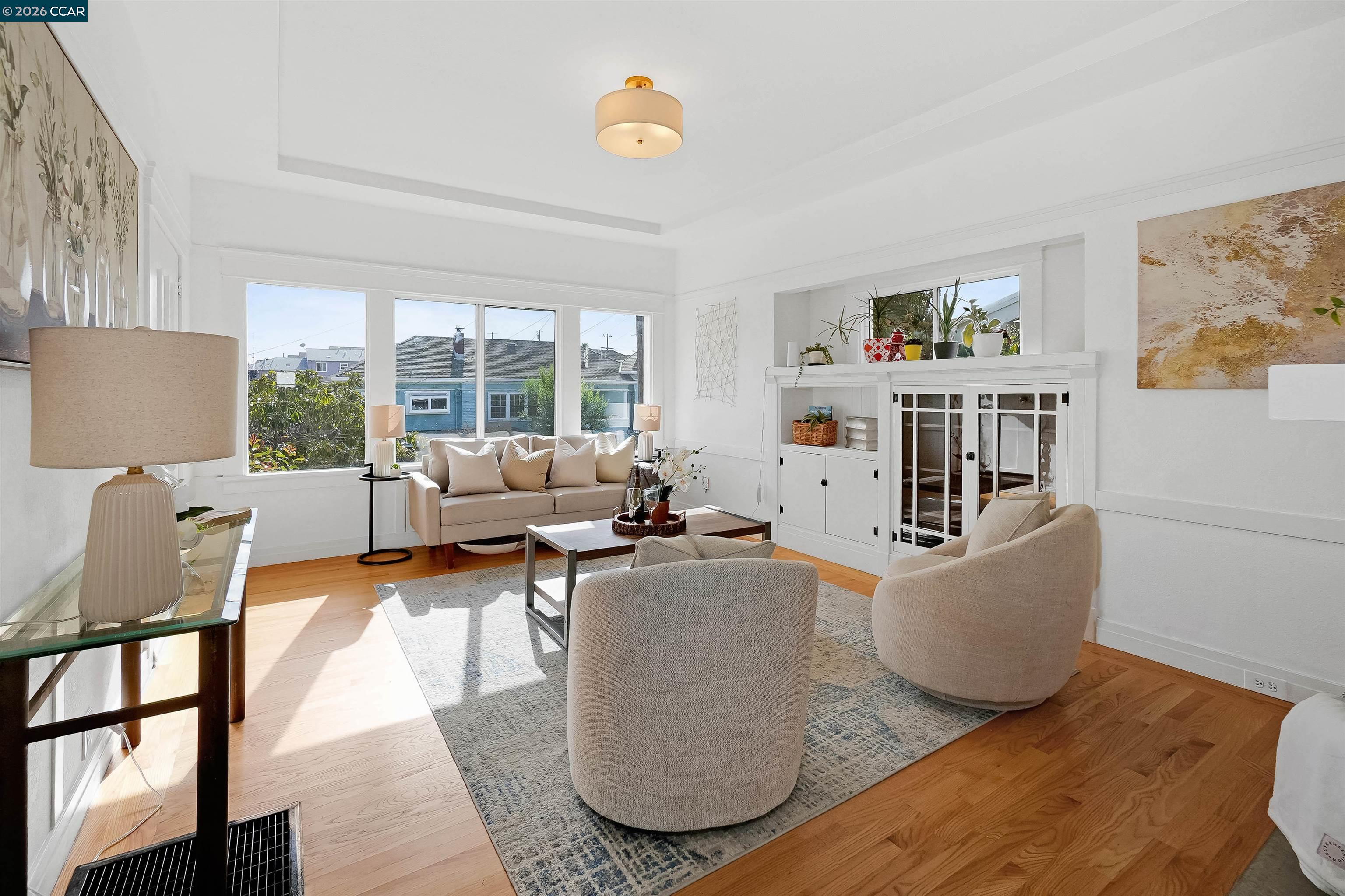 Detail Gallery Image 8 of 37 For 2011 Rosedale Ave, Oakland,  CA 94601 - 3 Beds | 2 Baths