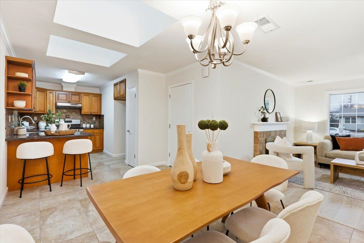 Detail Gallery Image 9 of 35 For 7447 Tamarack Dr, Dublin,  CA 94568 - 4 Beds | 3 Baths