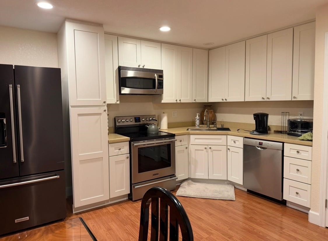 Detail Gallery Image 2 of 11 For 3784 Norris Canyon Rd a,  San Ramon,  CA 94583 - 2 Beds | 1 Baths