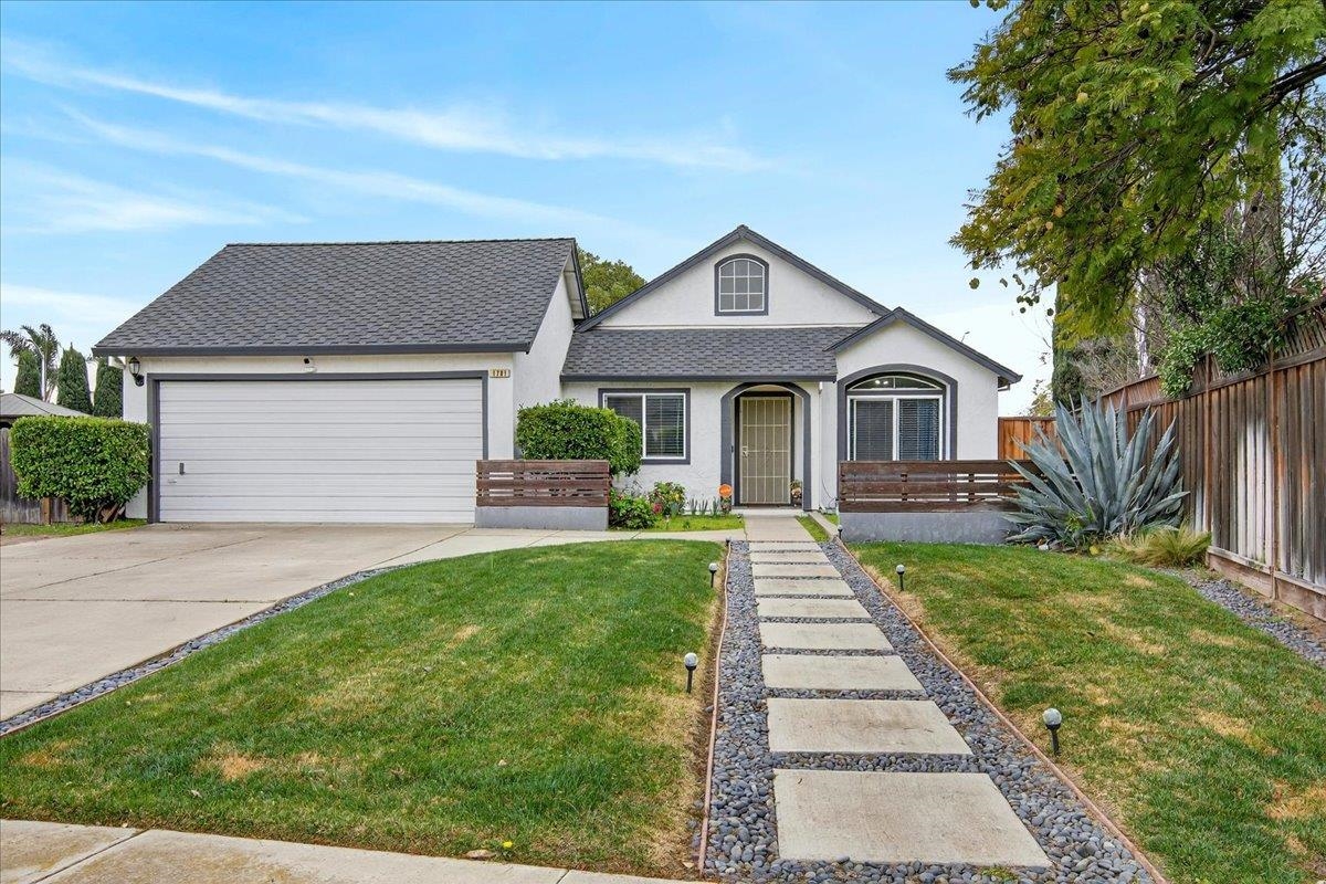 Front Image Thumbnail for EB41123953