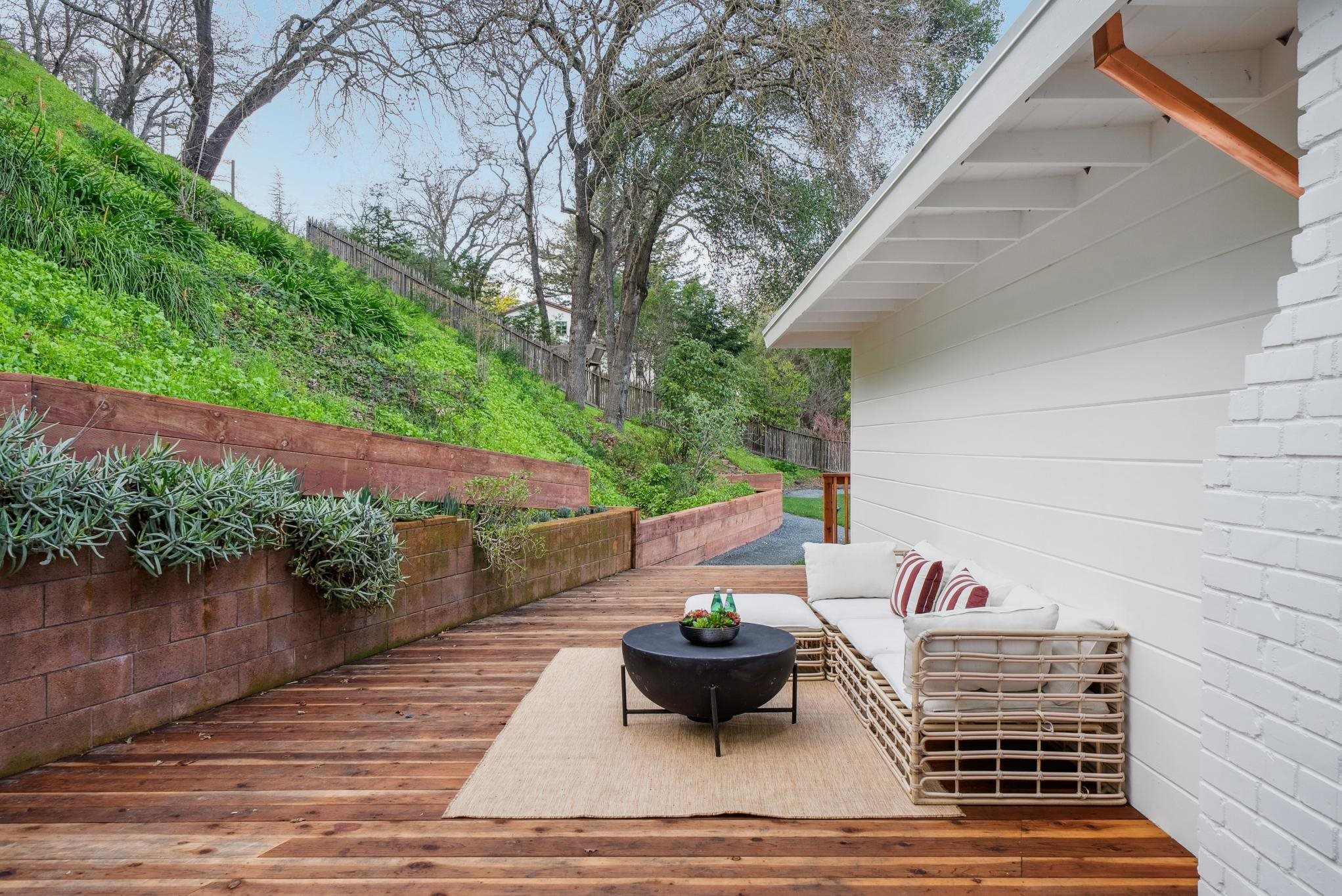 Detail Gallery Image 25 of 57 For 2435 Lunada, Alamo,  CA 94507-2610 - 3 Beds | 2/1 Baths