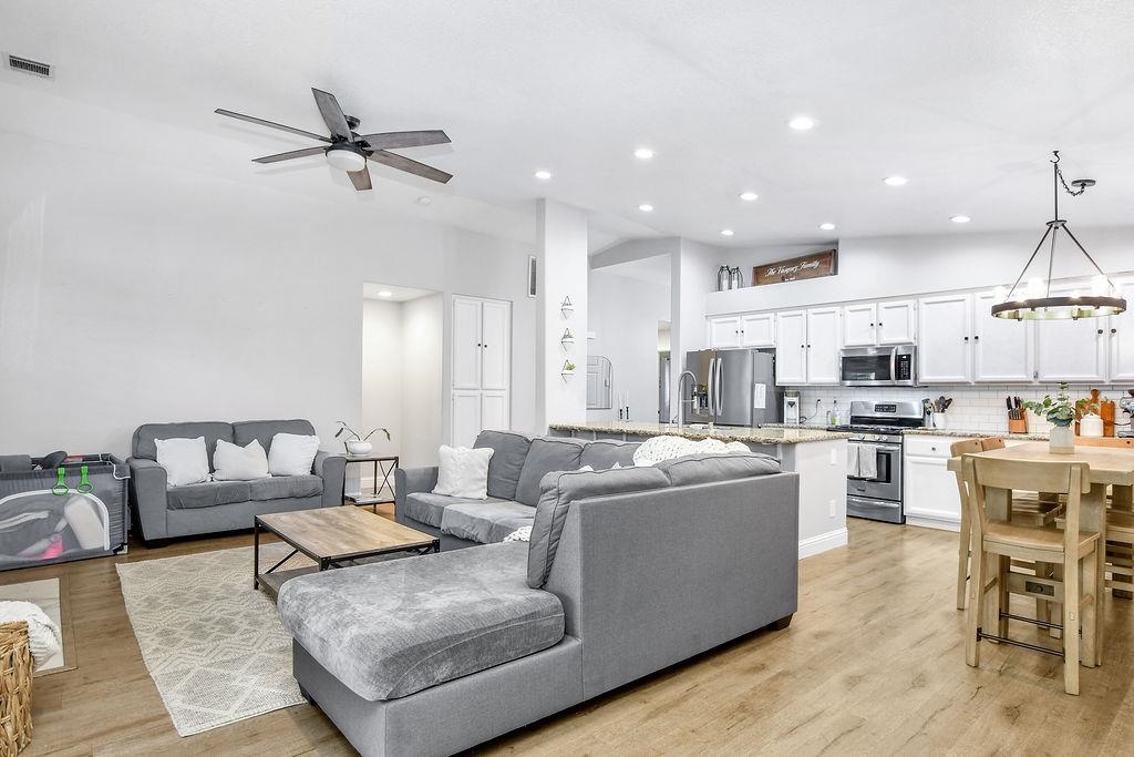 Detail Gallery Image 13 of 36 For 2231 Ventnor Ln, Oakley,  CA 94561 - 3 Beds | 2 Baths