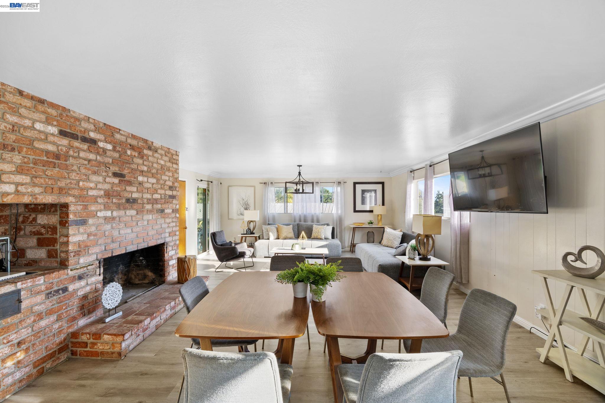 Detail Gallery Image 15 of 41 For 2245 Sol St, Castro Valley,  CA 94578 - 5 Beds | 3 Baths