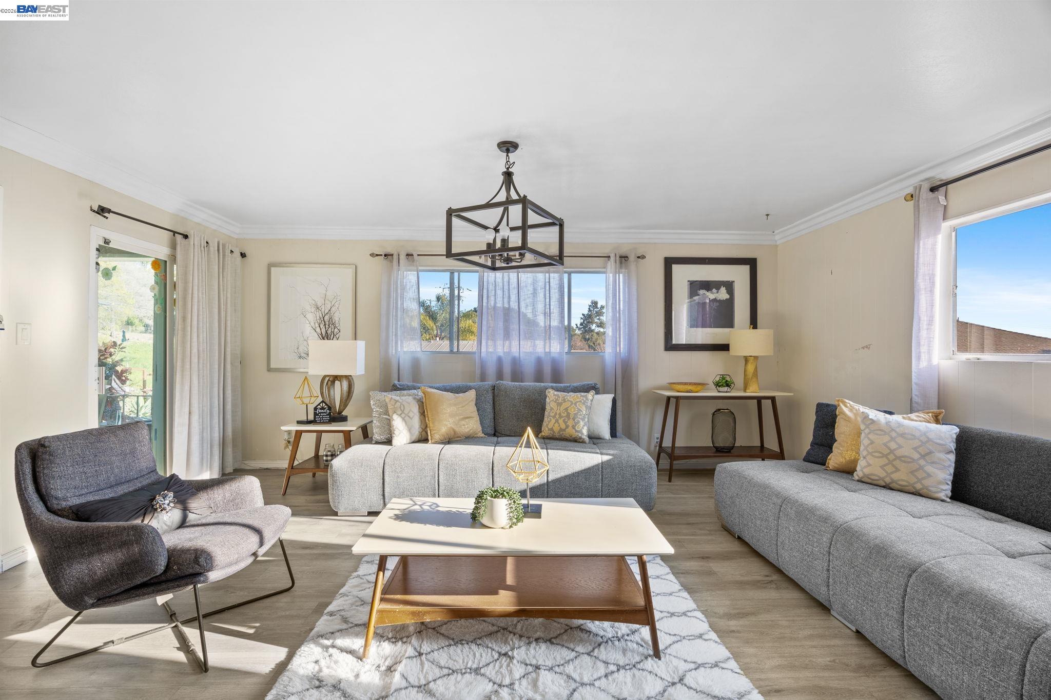 Detail Gallery Image 16 of 41 For 2245 Sol St, Castro Valley,  CA 94578 - 5 Beds | 3 Baths