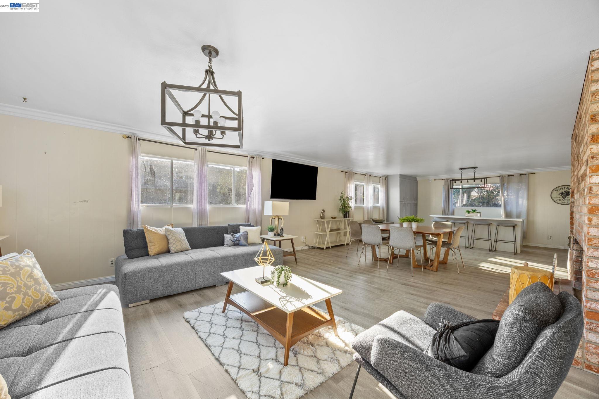 Detail Gallery Image 17 of 41 For 2245 Sol St, Castro Valley,  CA 94578 - 5 Beds | 3 Baths