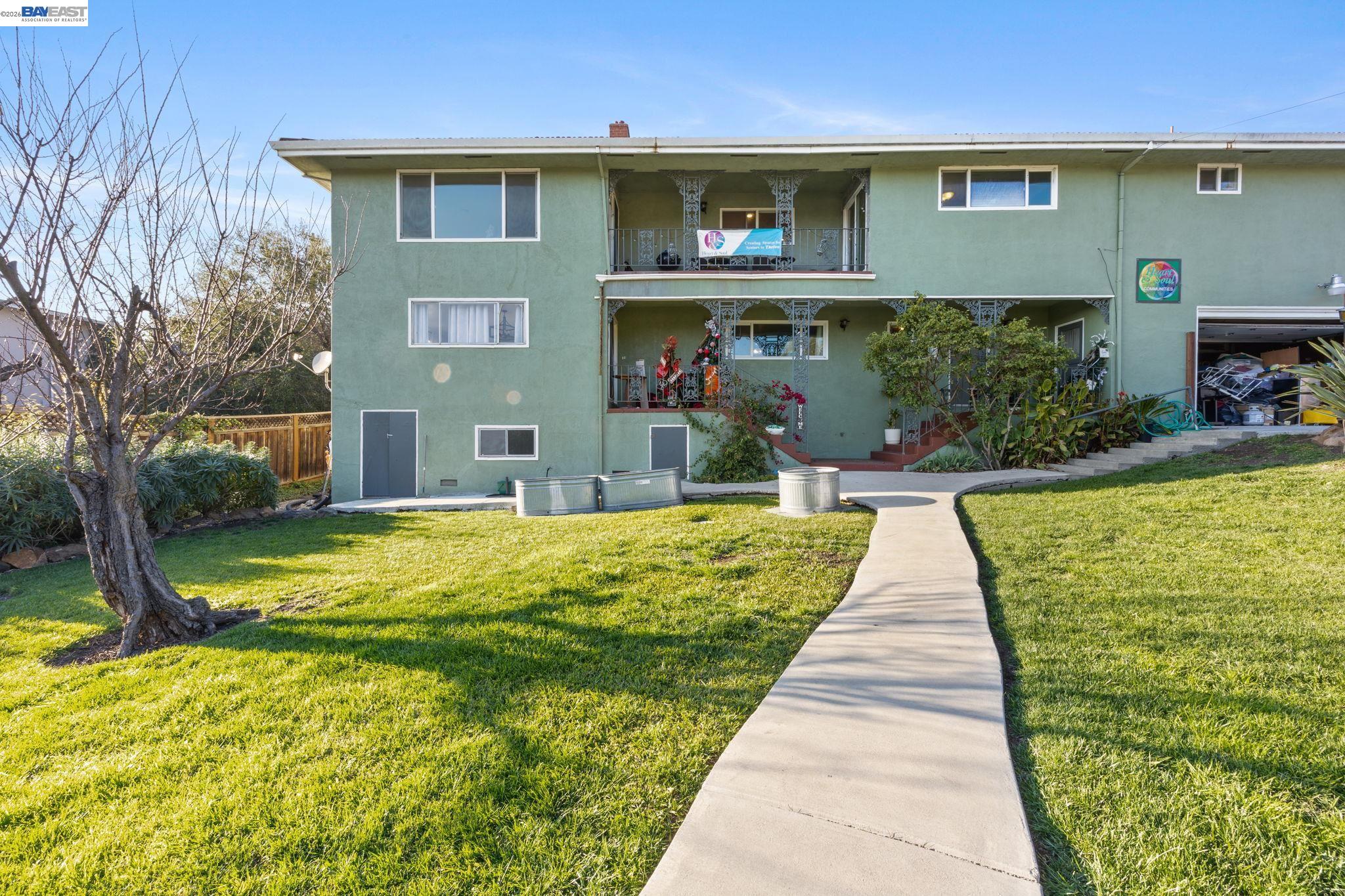 Detail Gallery Image 20 of 41 For 2245 Sol St, Castro Valley,  CA 94578 - 5 Beds | 3 Baths