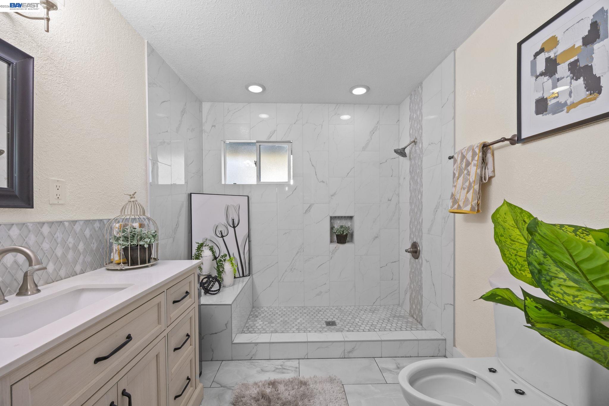 Detail Gallery Image 21 of 41 For 2245 Sol St, Castro Valley,  CA 94578 - 5 Beds | 3 Baths