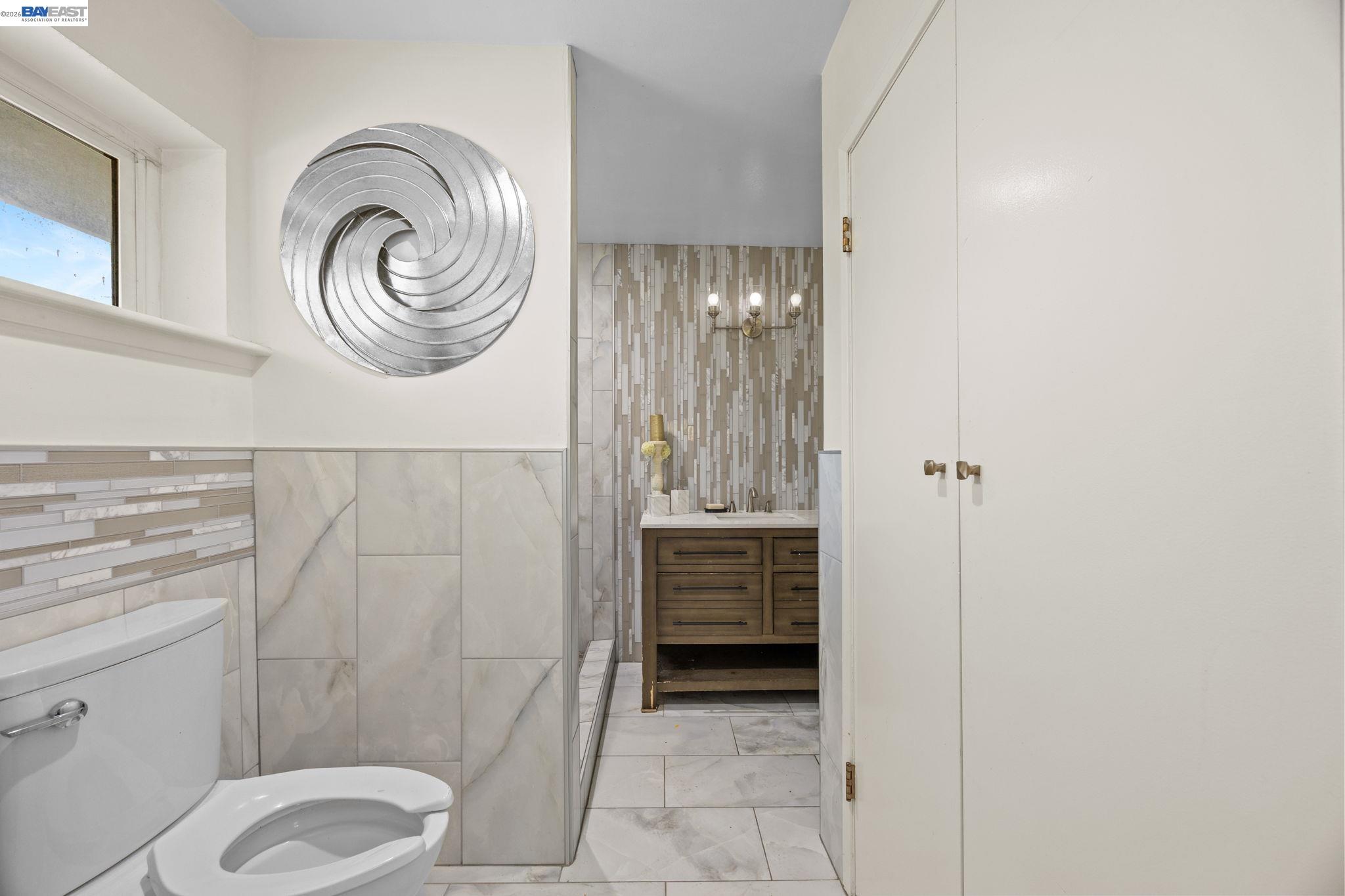 Detail Gallery Image 25 of 41 For 2245 Sol St, Castro Valley,  CA 94578 - 5 Beds | 3 Baths