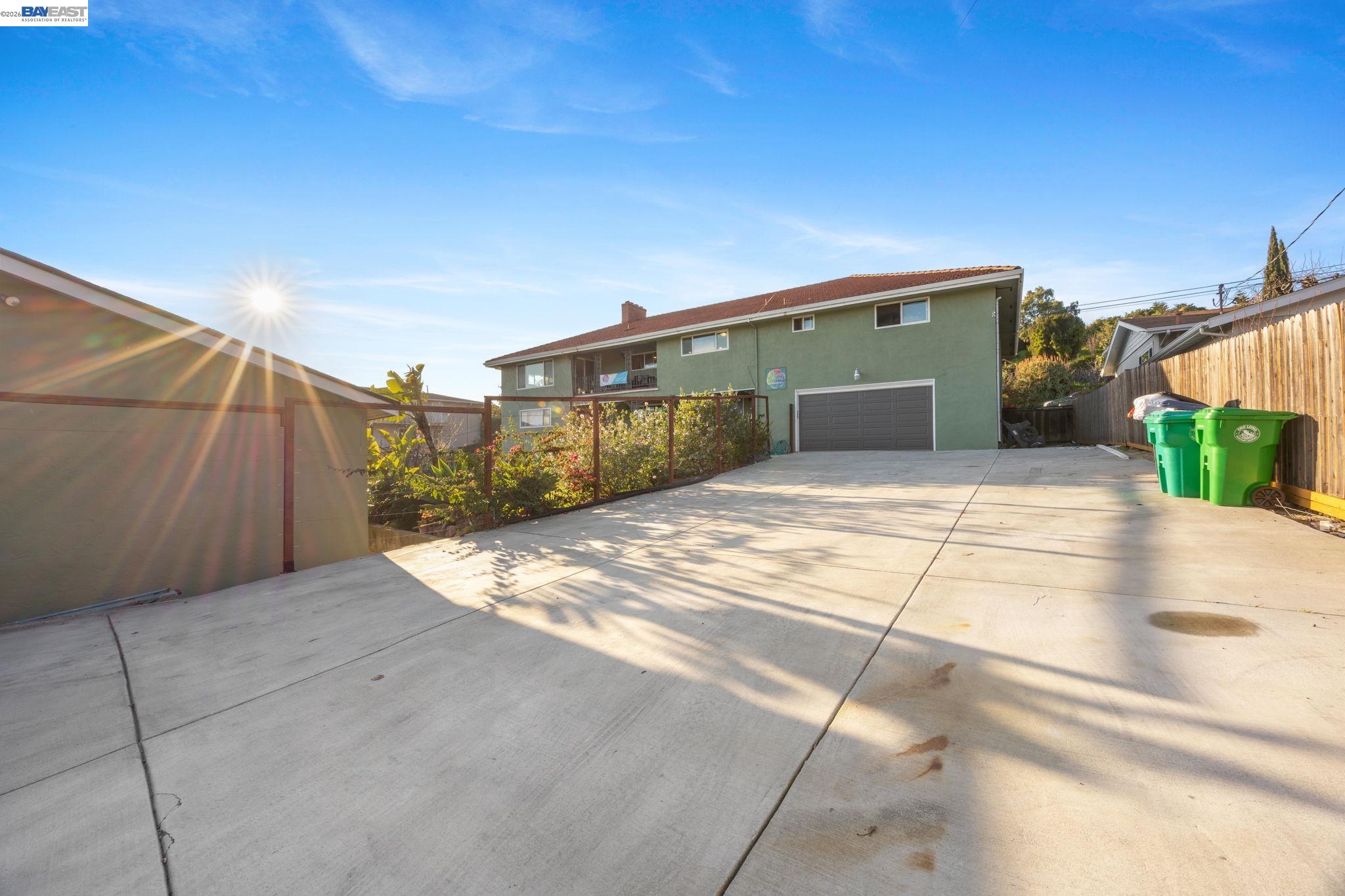 Detail Gallery Image 29 of 41 For 2245 Sol St, Castro Valley,  CA 94578 - 5 Beds | 3 Baths