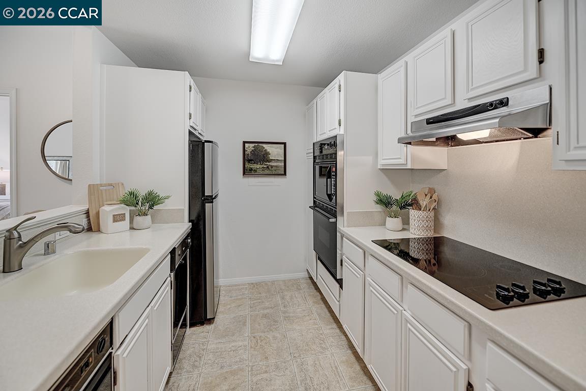 Front Image Thumbnail for CC41123968