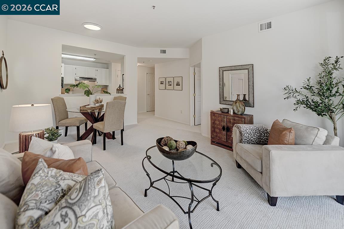 Photo #12: 41123968 Listing: Photo #12