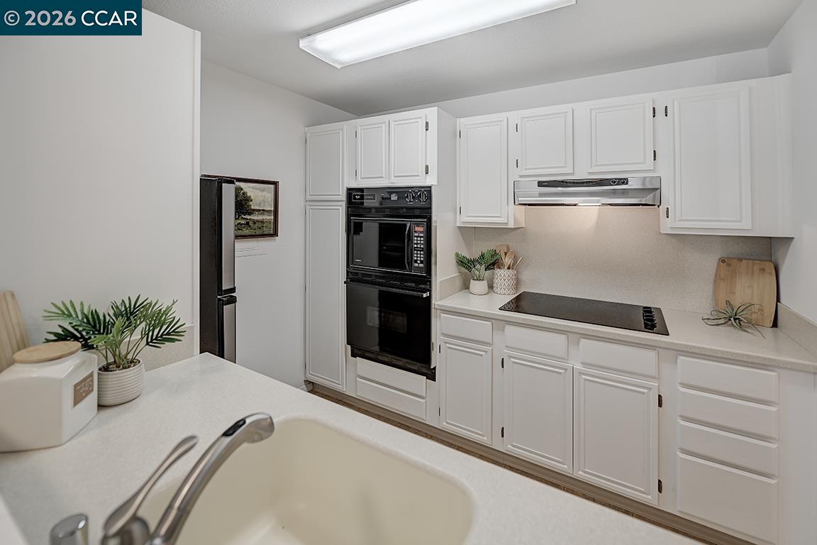 Photo #3: 41123968 Listing: Photo #3