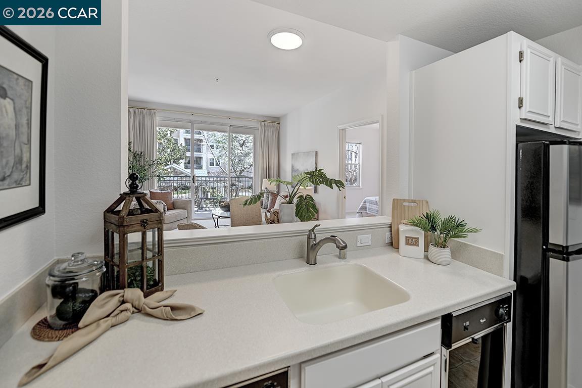 Photo #4: 41123968 Listing: Photo #4