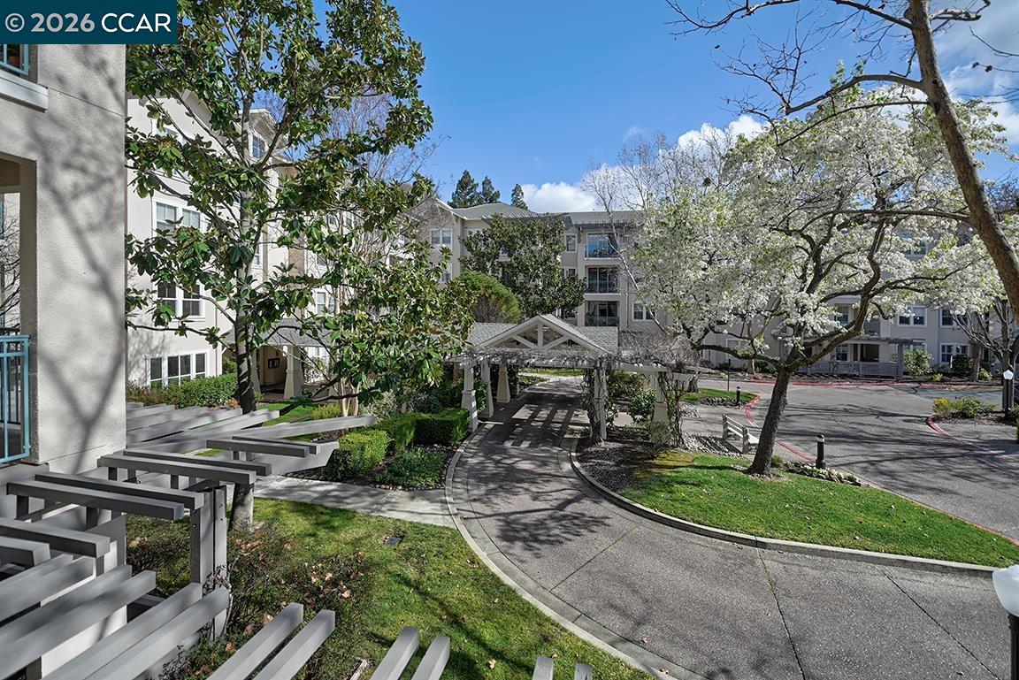 Photo #10: 41123968 Listing: Photo #10